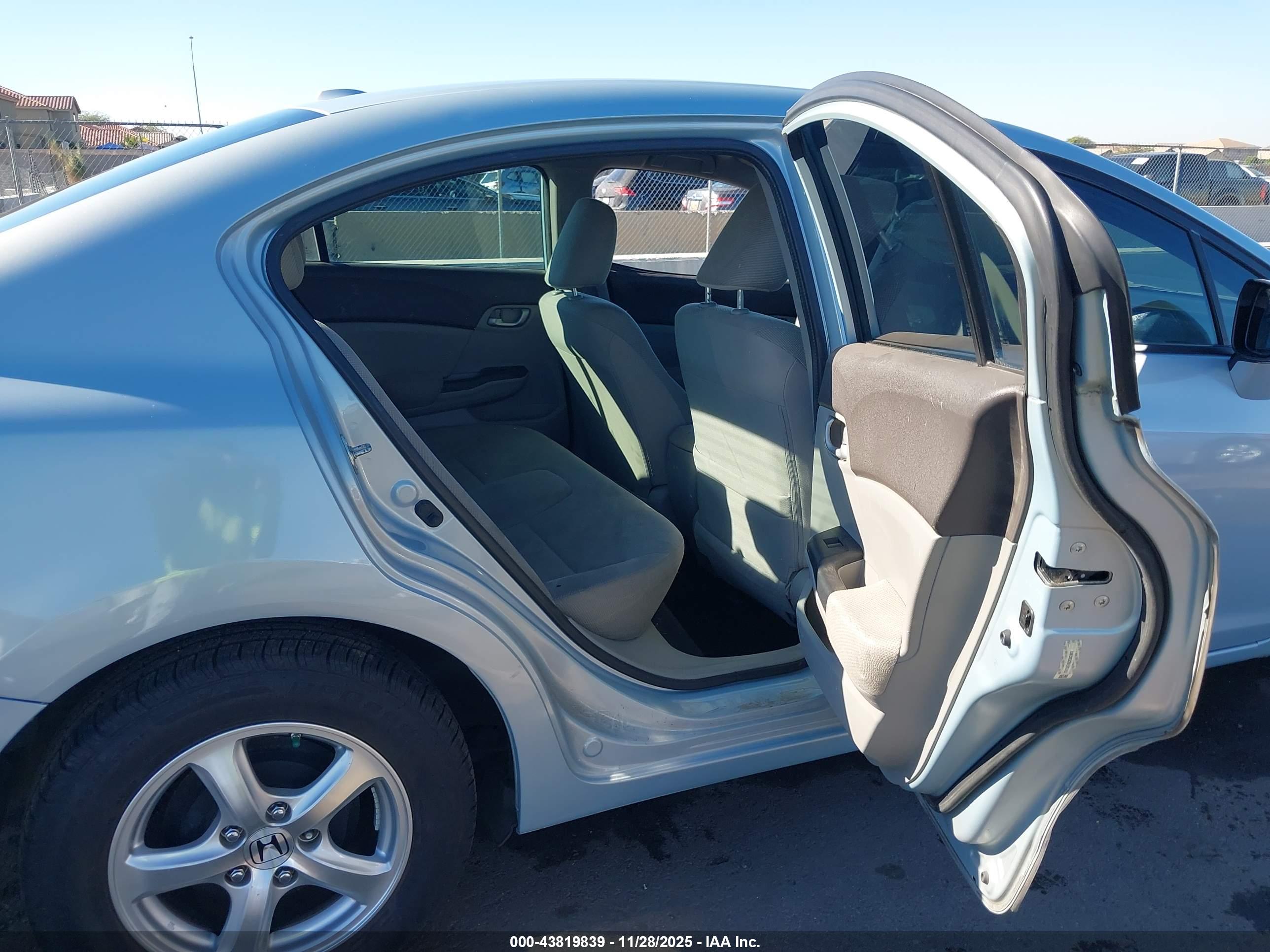 HONDA CIVIC image 8