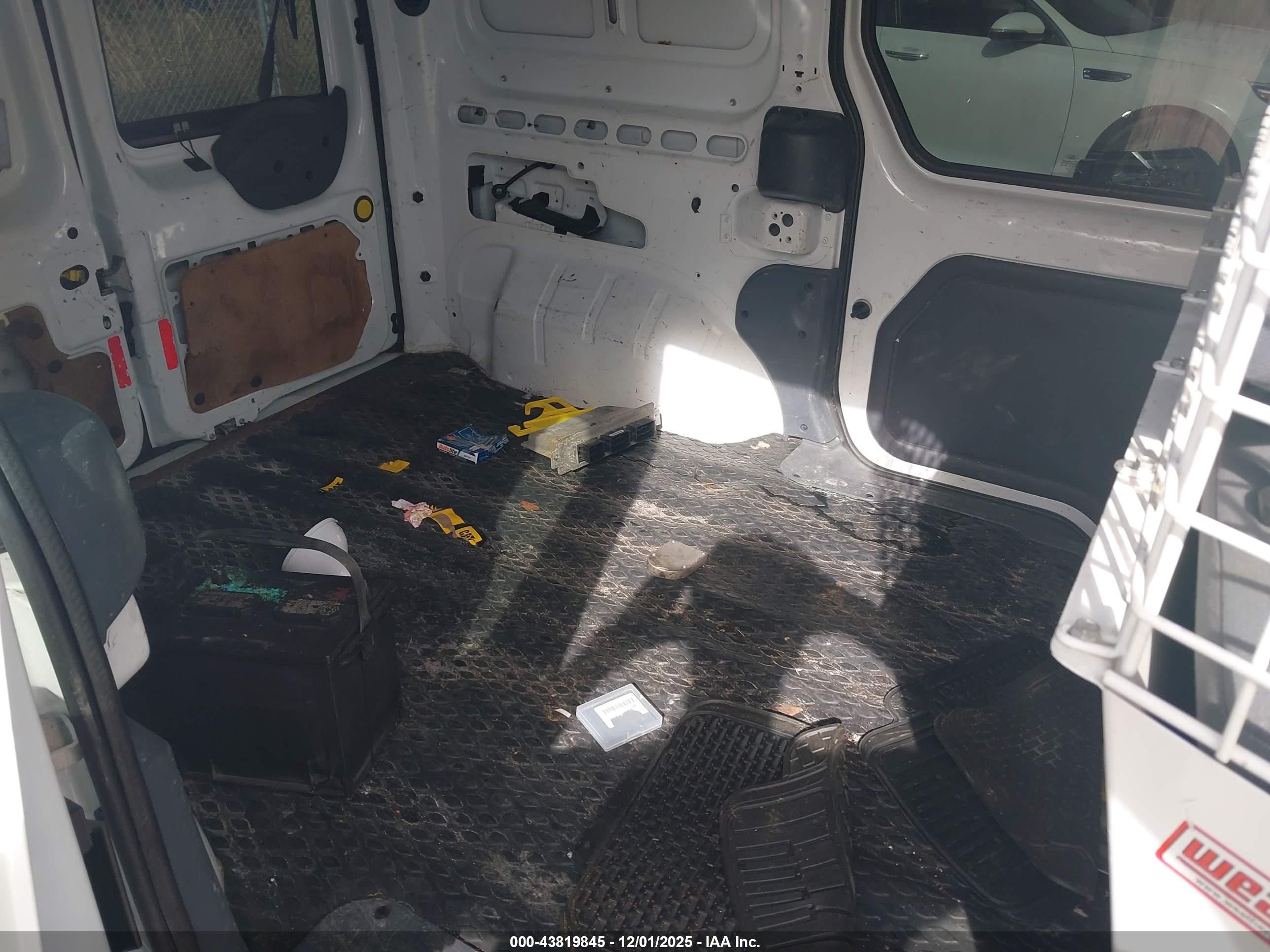 FORD TRANSIT image 8