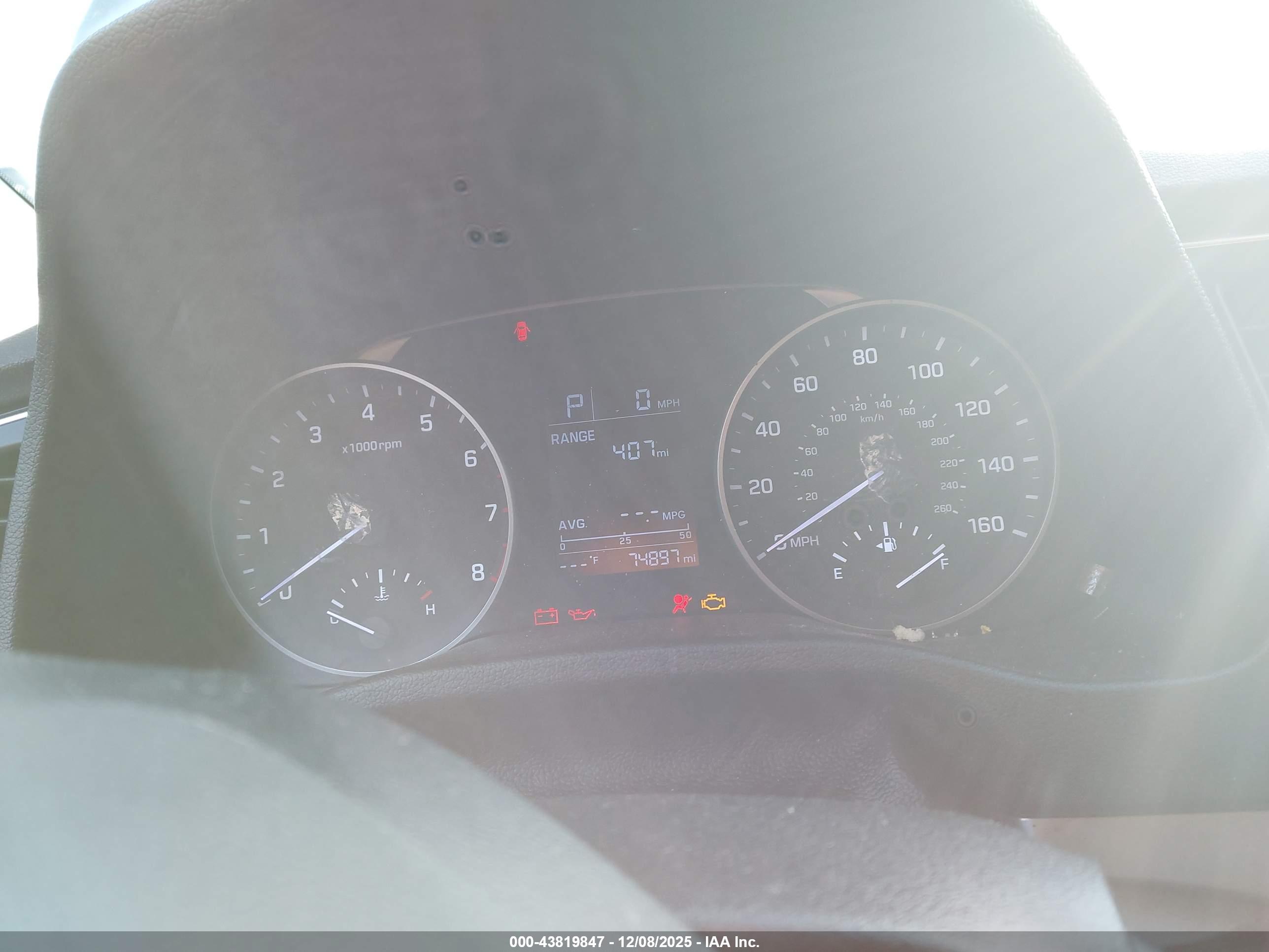 HYUNDAI ELANTRA image 7