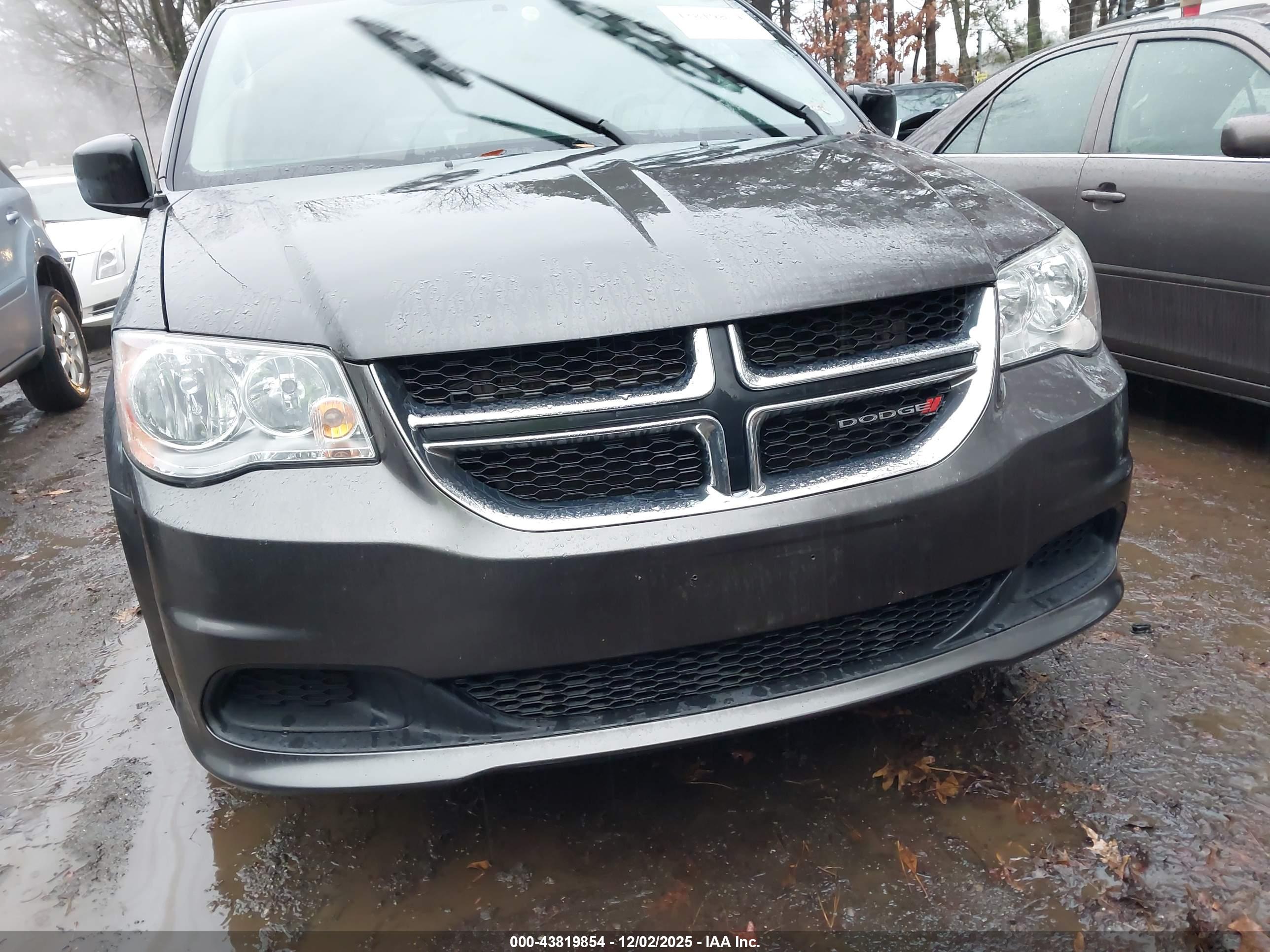 DODGE GRAND image 6