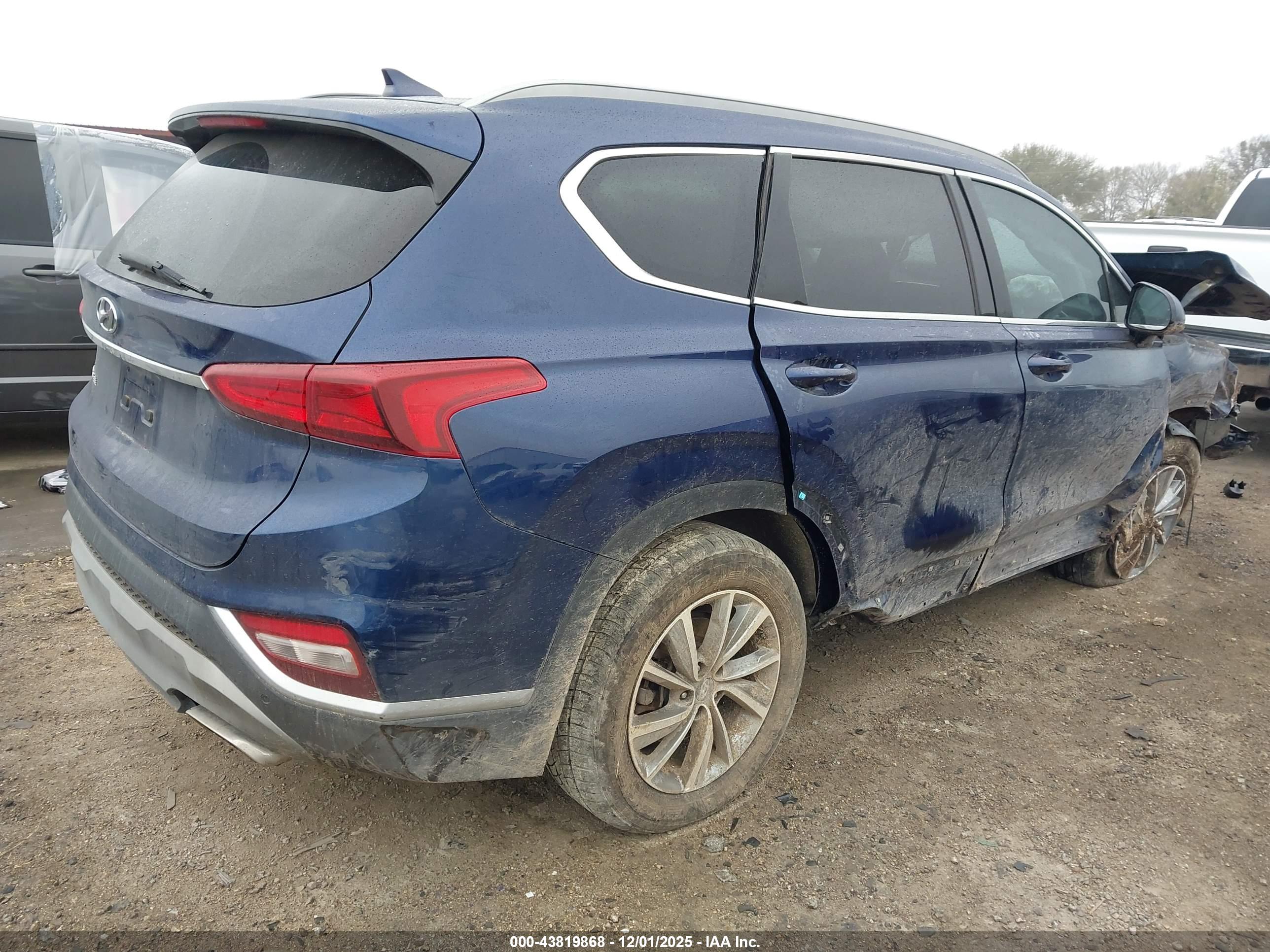 HYUNDAI SANTA image 4