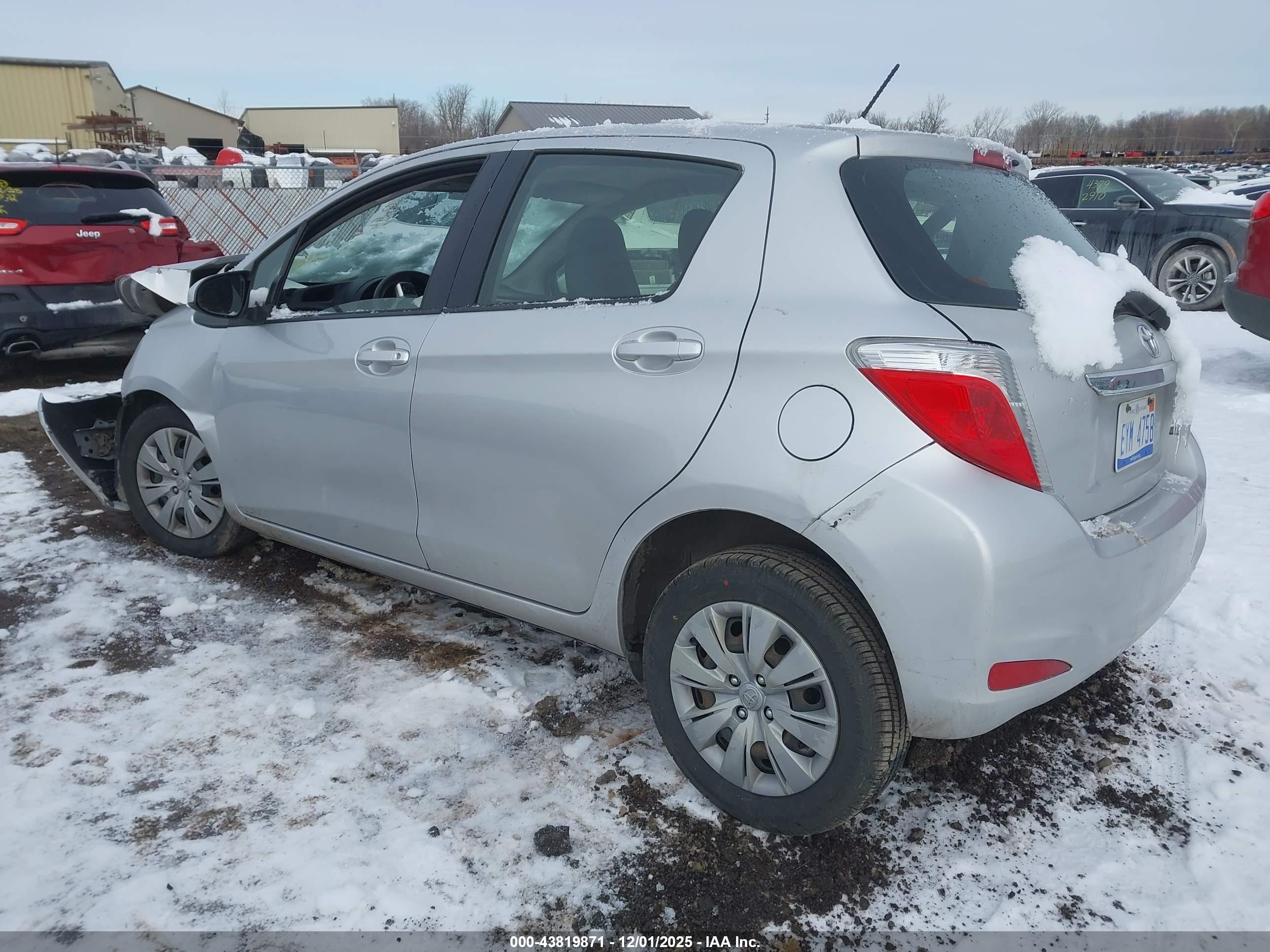 TOYOTA YARIS image 3
