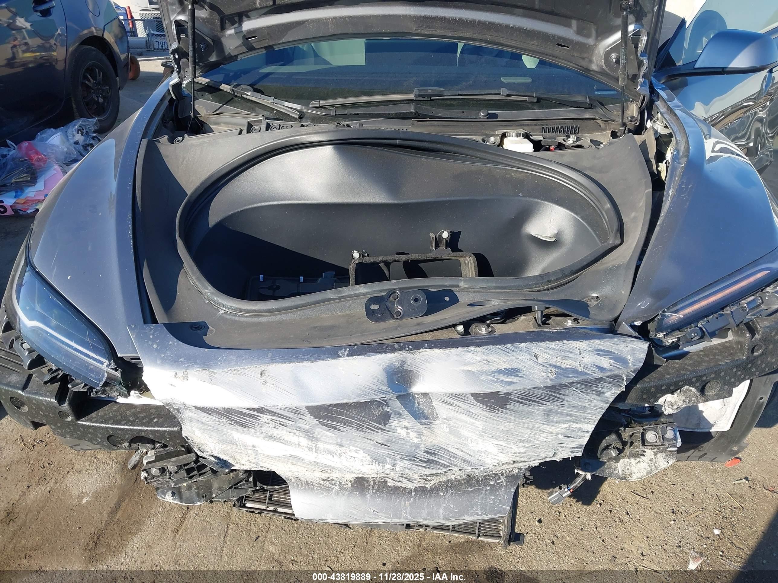 TESLA MODEL image 6
