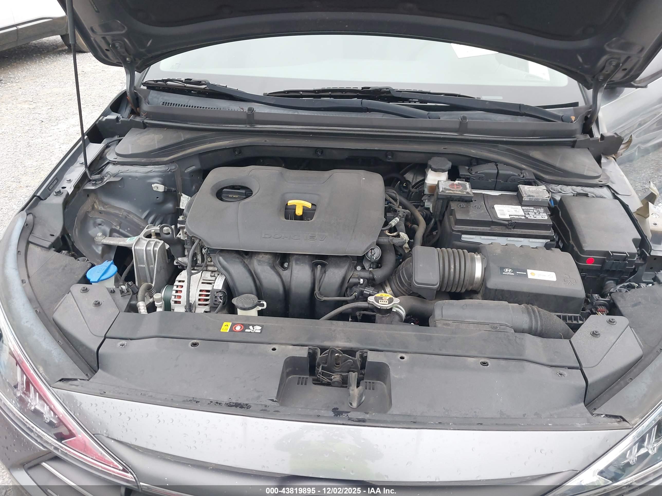 HYUNDAI ELANTRA image 10