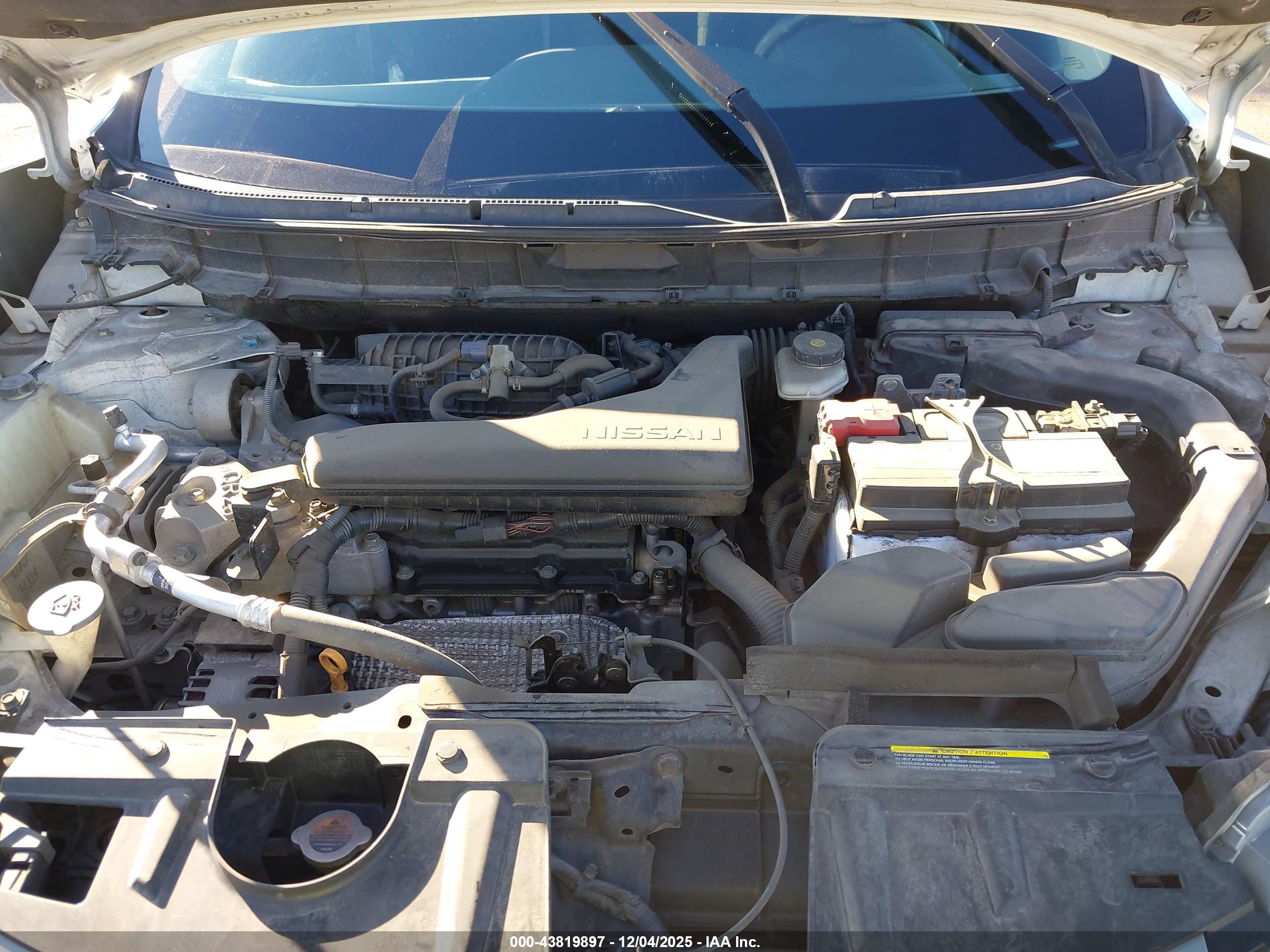 NISSAN ROGUE image 10