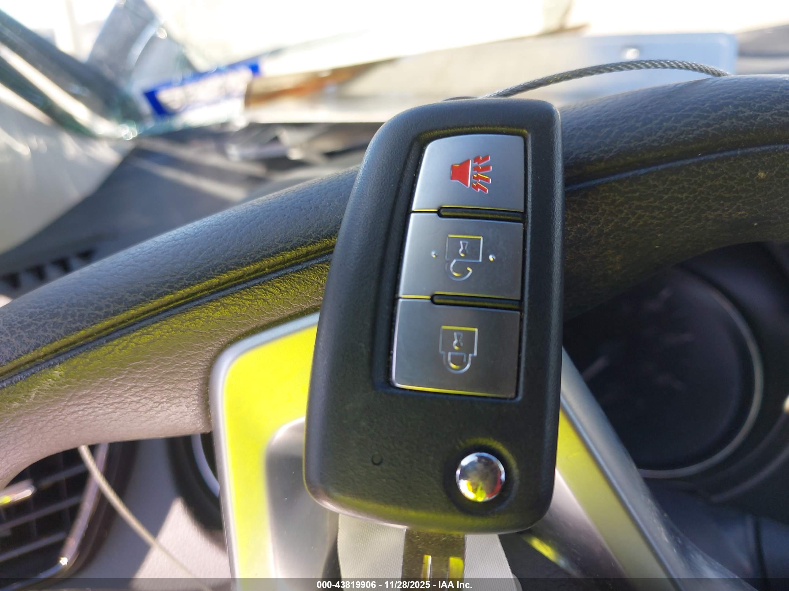 NISSAN ROGUE image 11