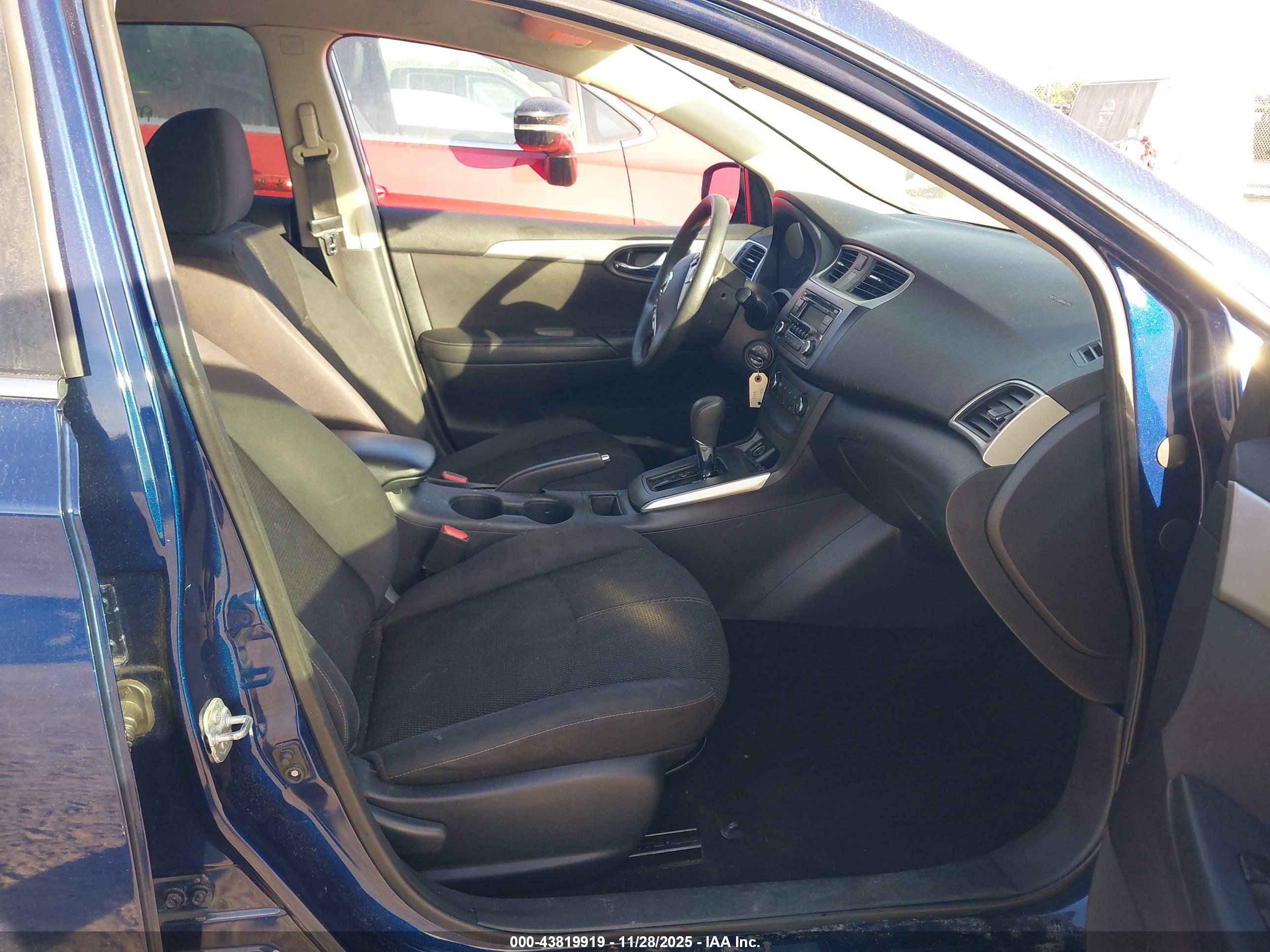 NISSAN SENTRA image 5