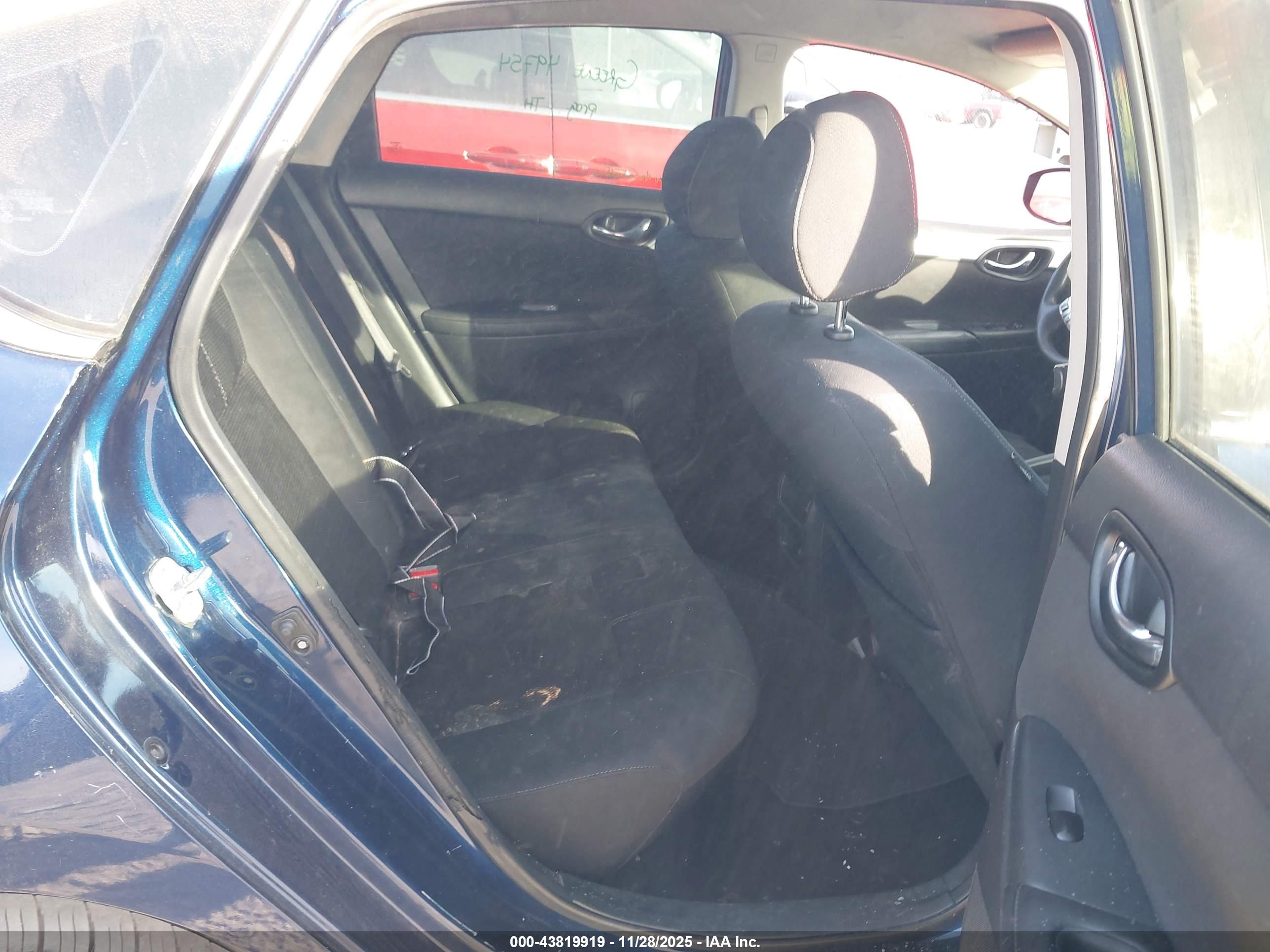 NISSAN SENTRA image 8