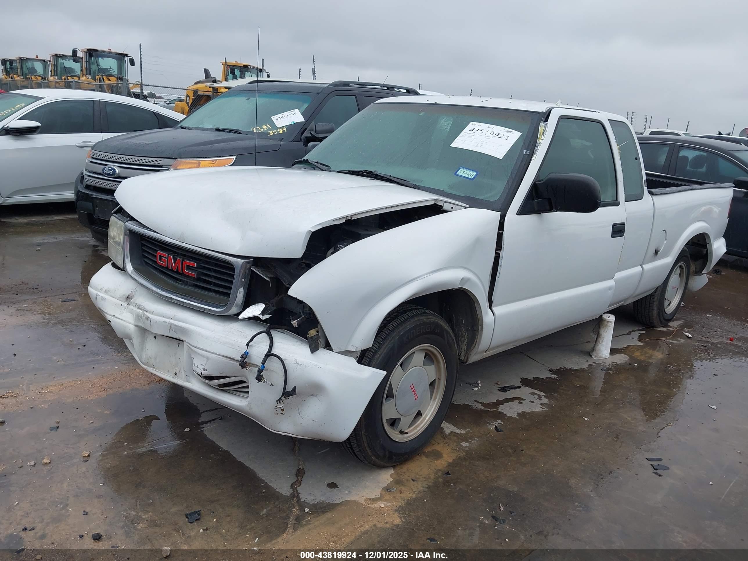 GMC SONOMA image 2