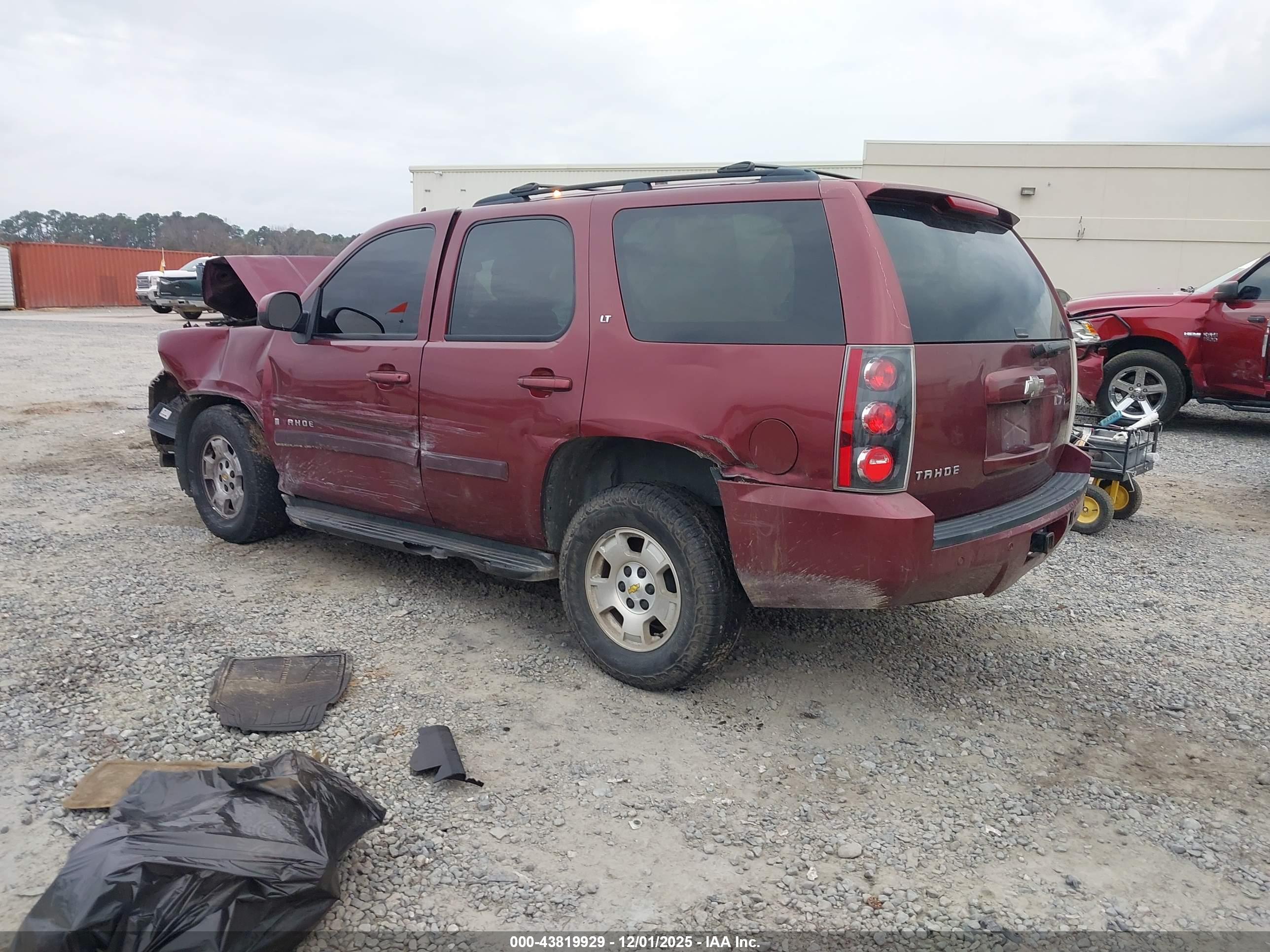 CHEVROLET TAHOE image 3