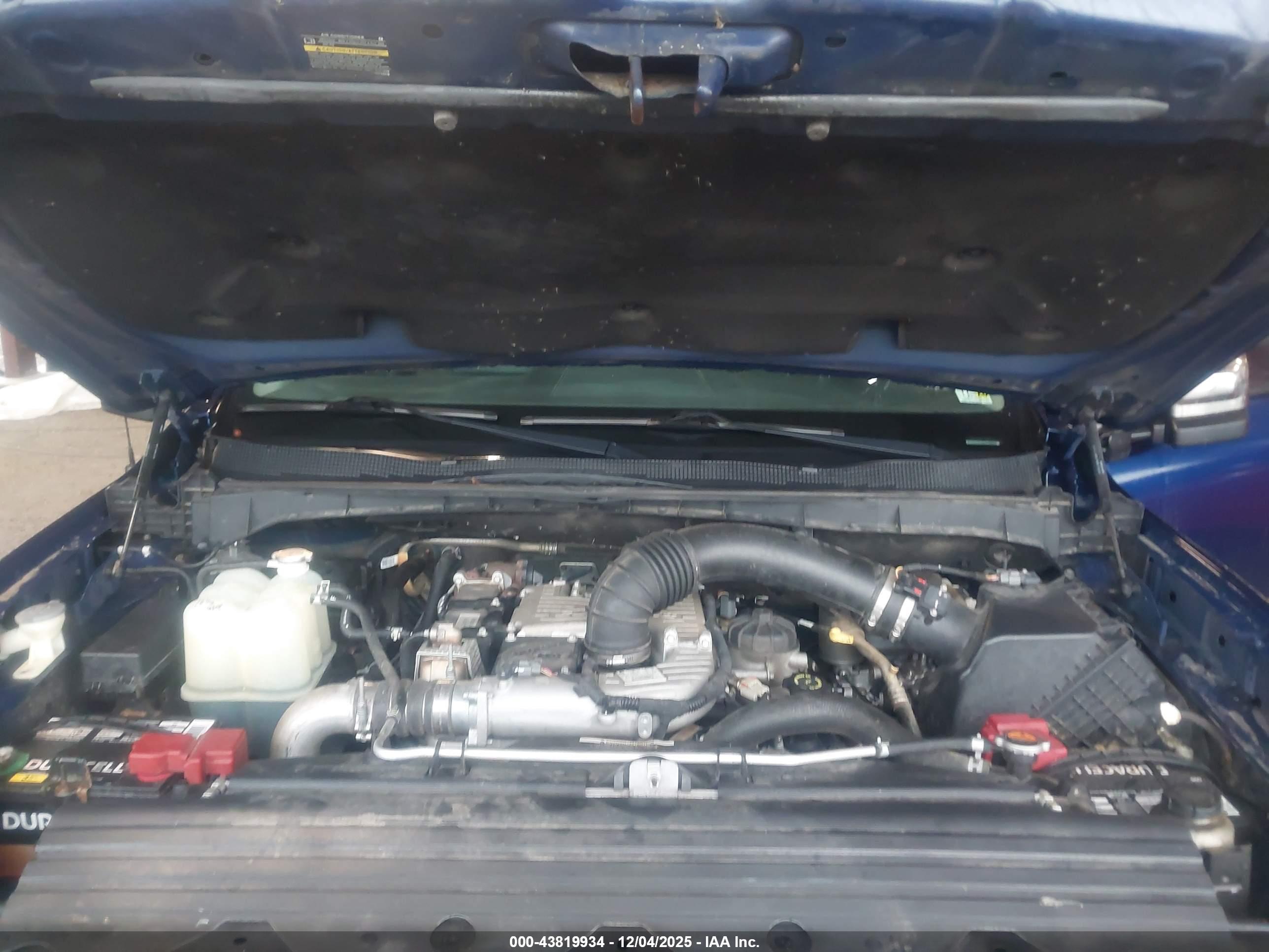 NISSAN TITAN image 10