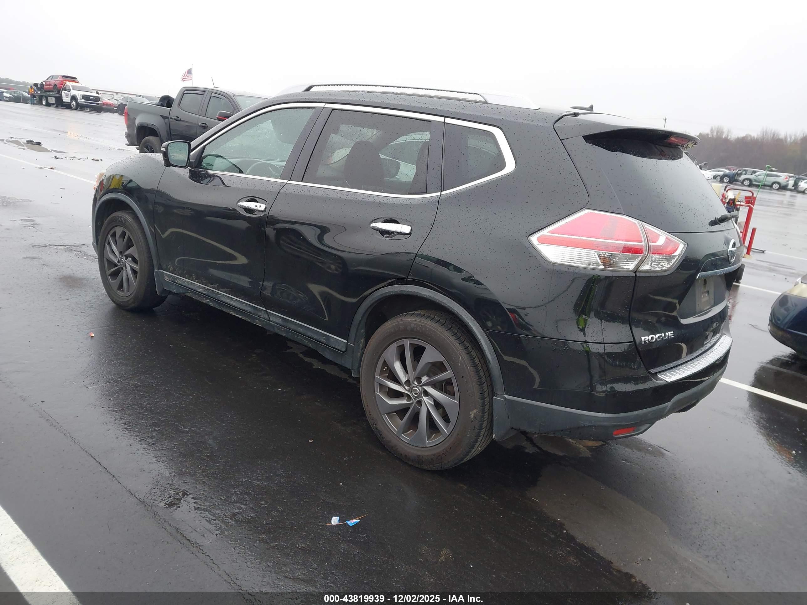 NISSAN ROGUE image 3