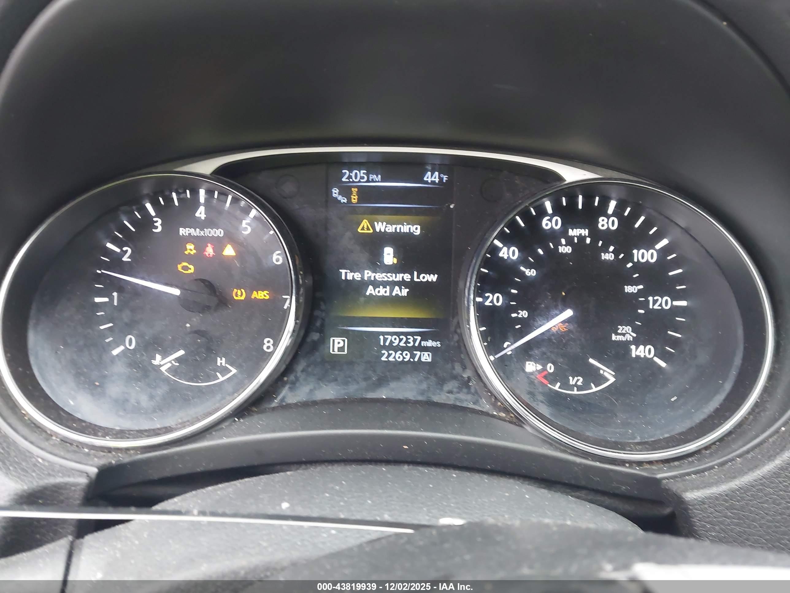 NISSAN ROGUE image 7