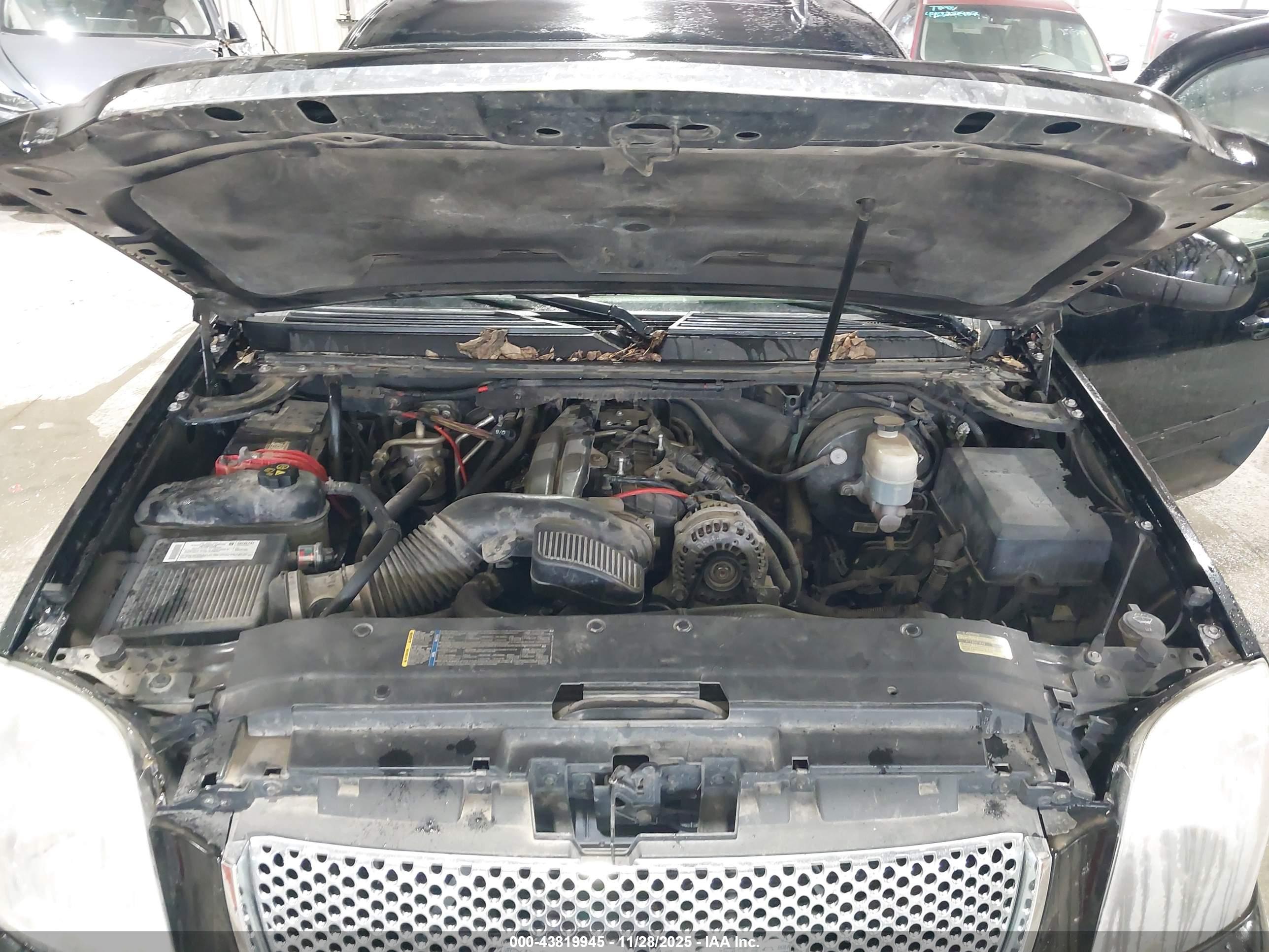 GMC YUKON image 10