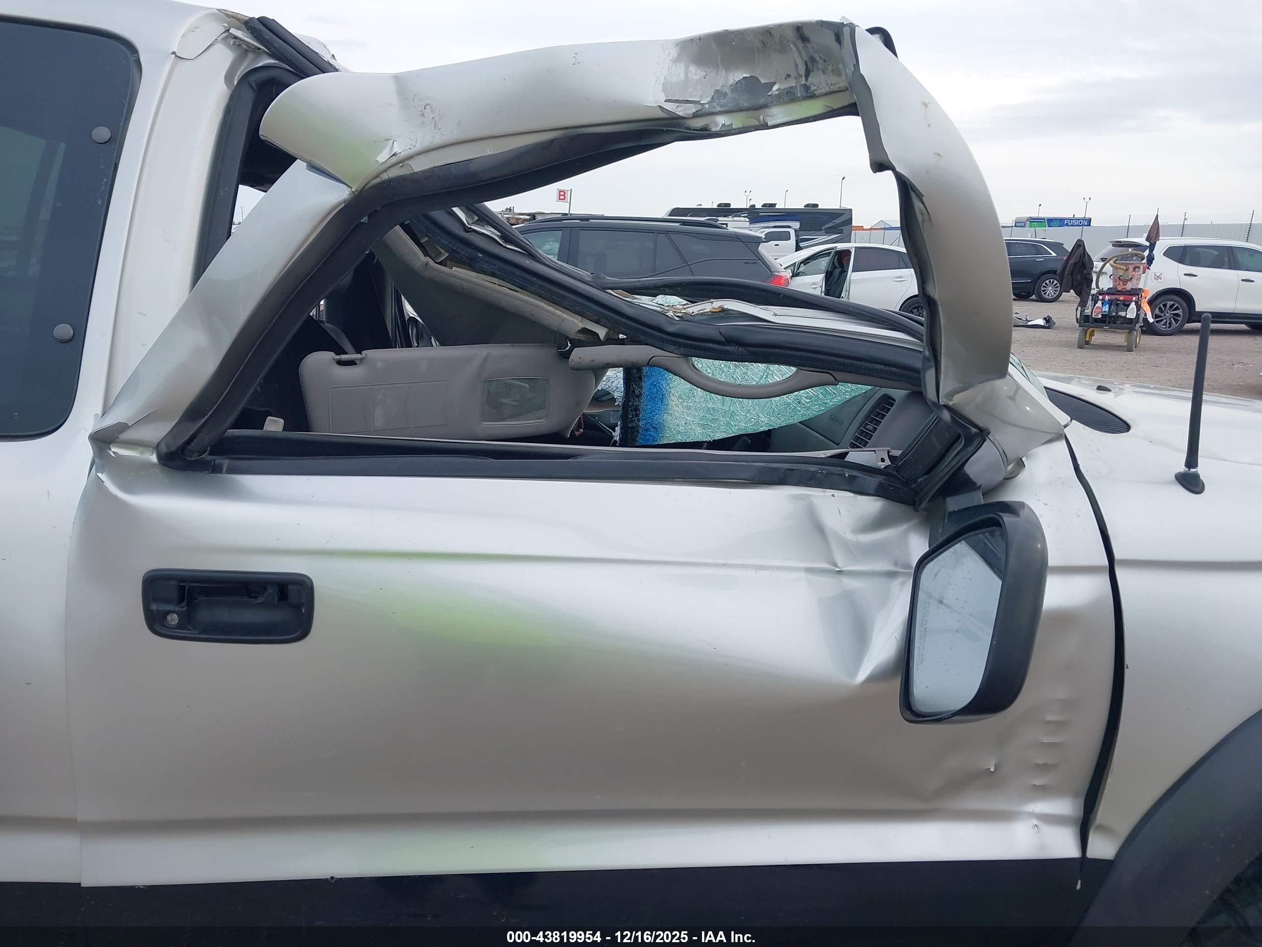 TOYOTA TACOMA image 5