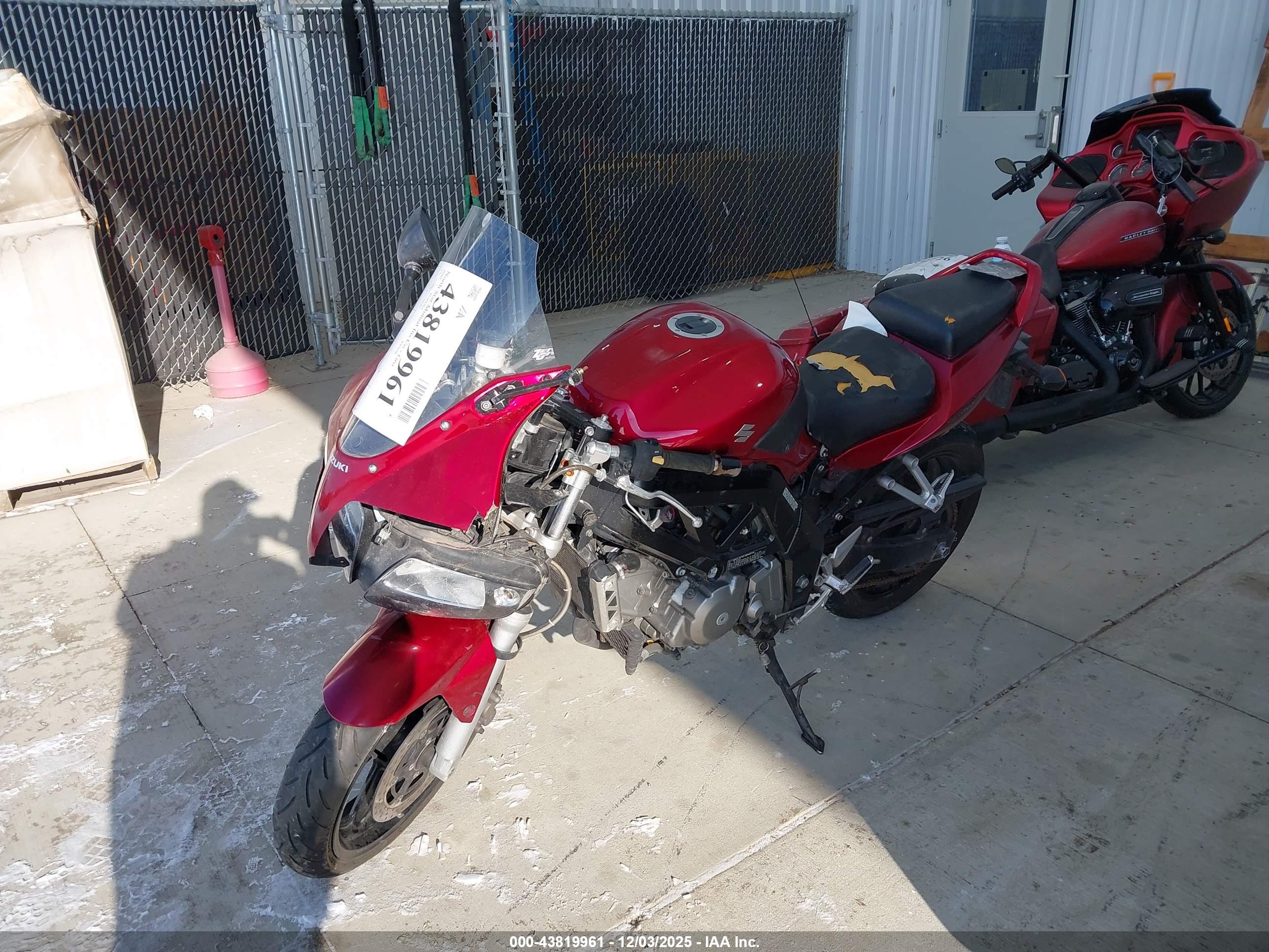 SUZUKI SV650 image 2