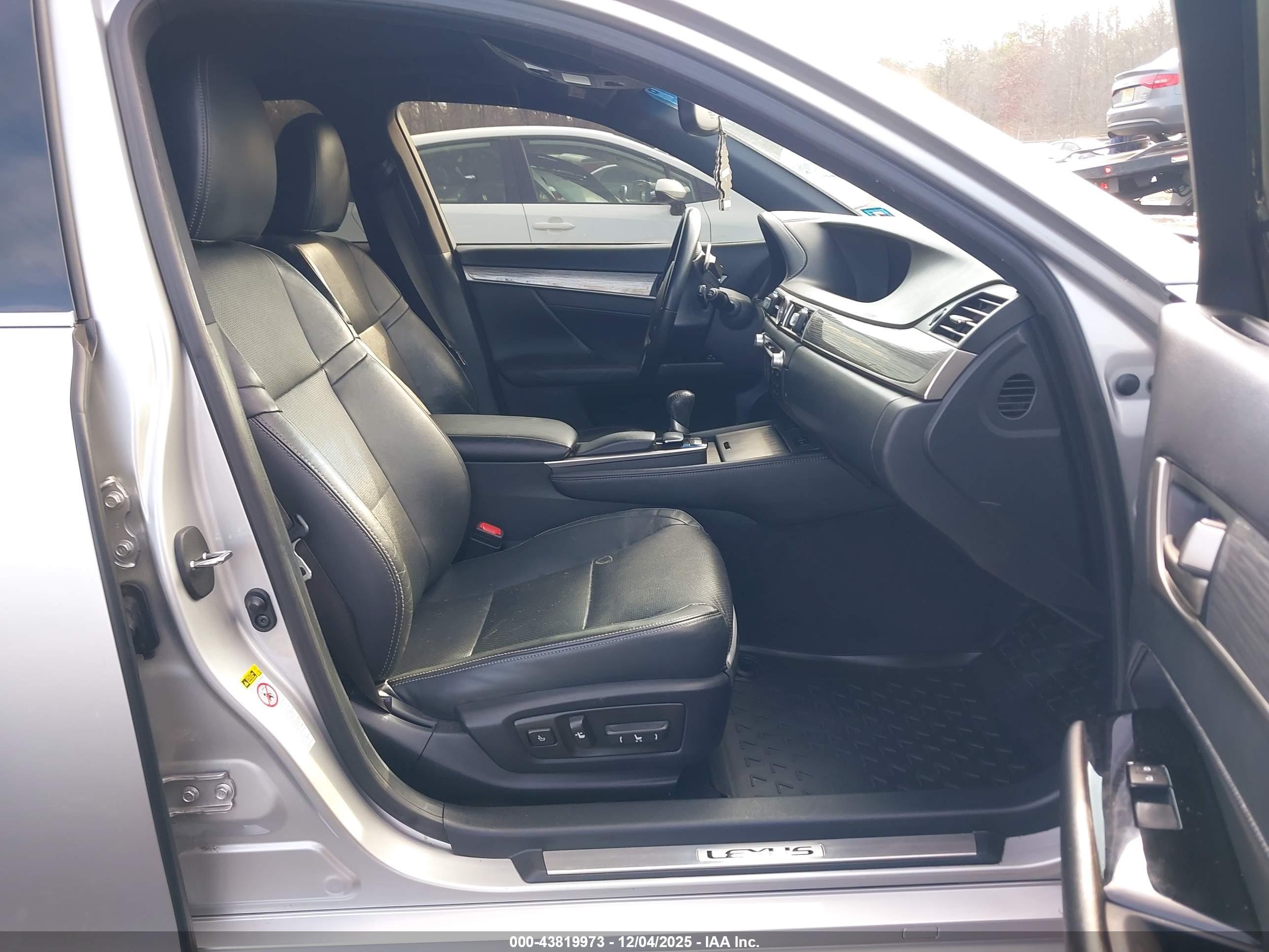 LEXUS GS image 5