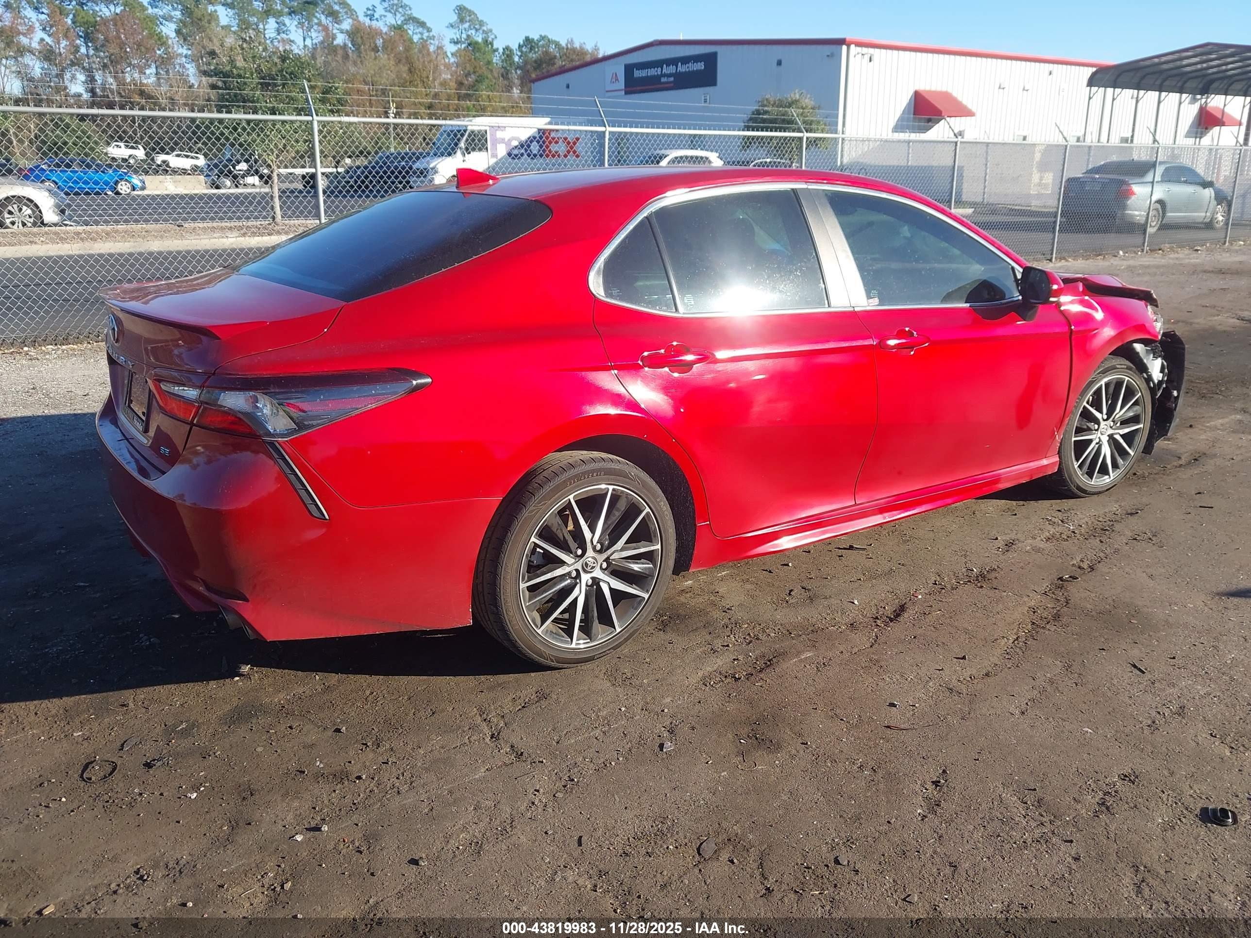 TOYOTA CAMRY image 4