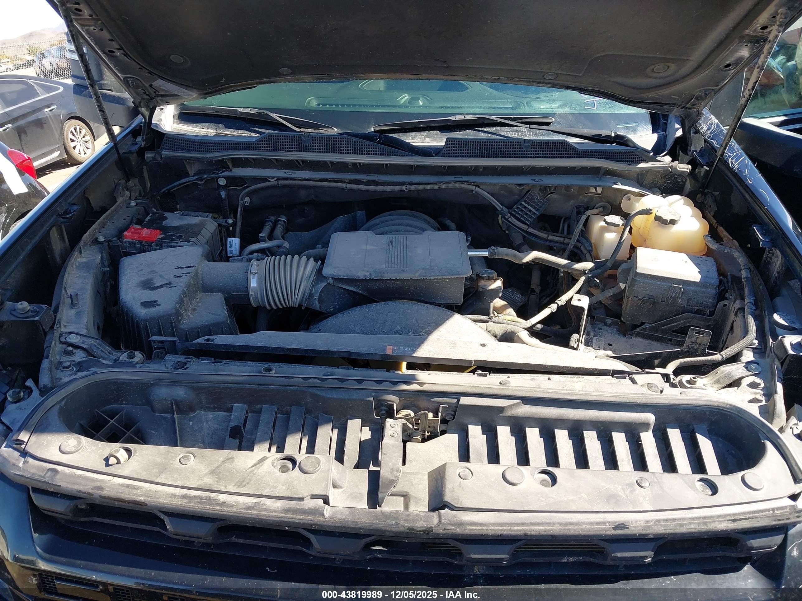 CHEVROLET SILVERADO image 10