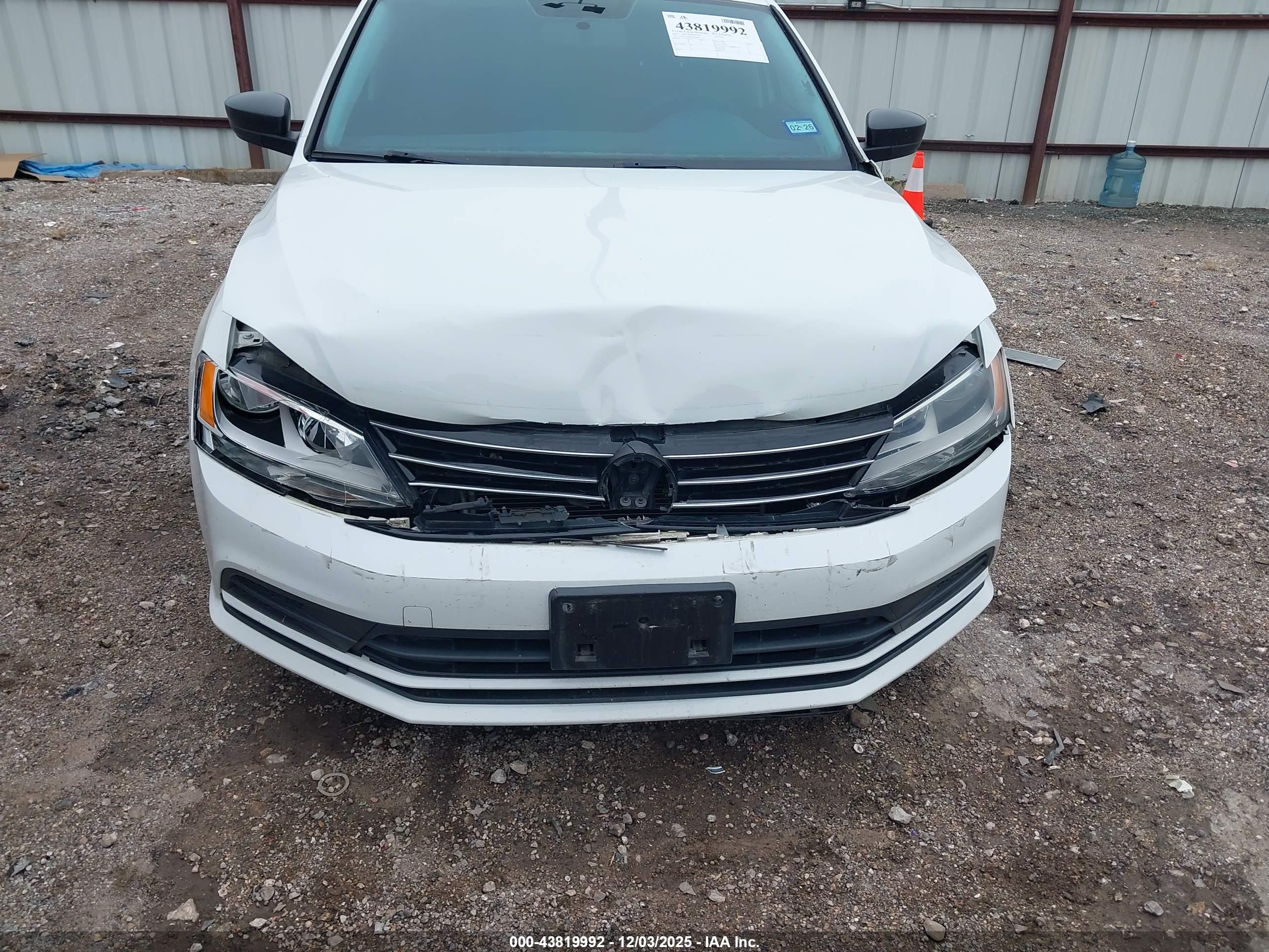 VOLKSWAGEN JETTA image 6