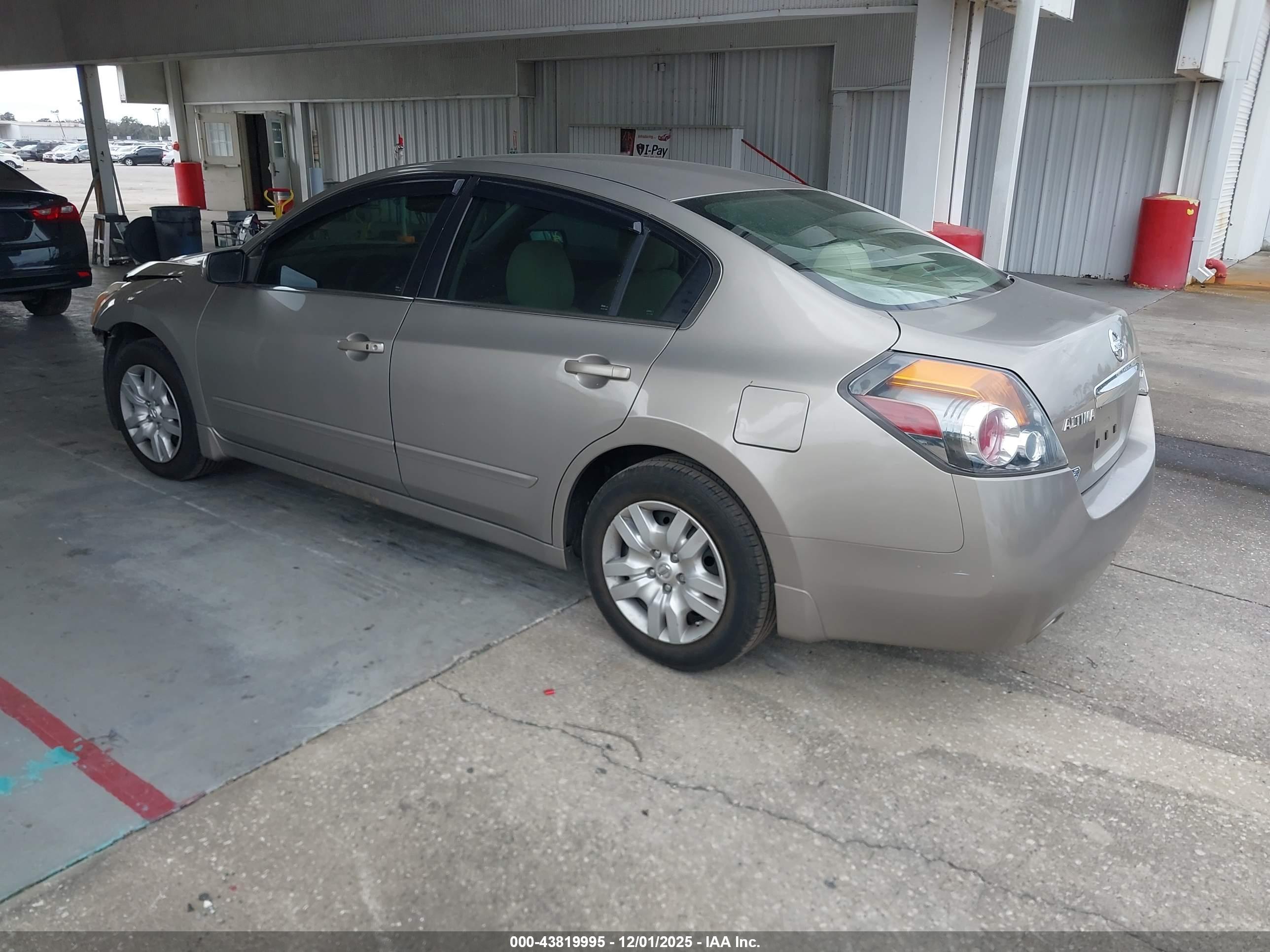 NISSAN ALTIMA image 3