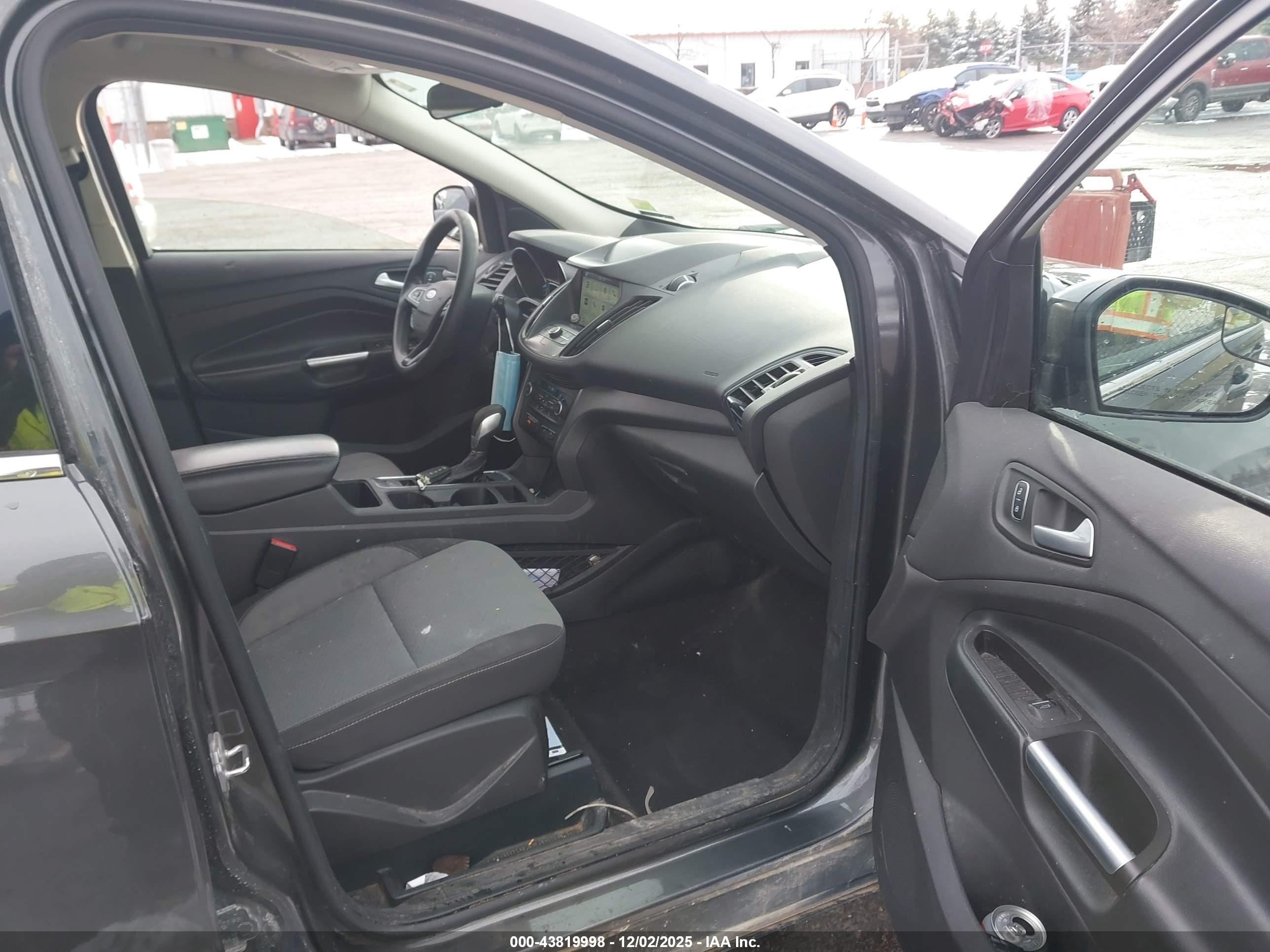 FORD ESCAPE image 5