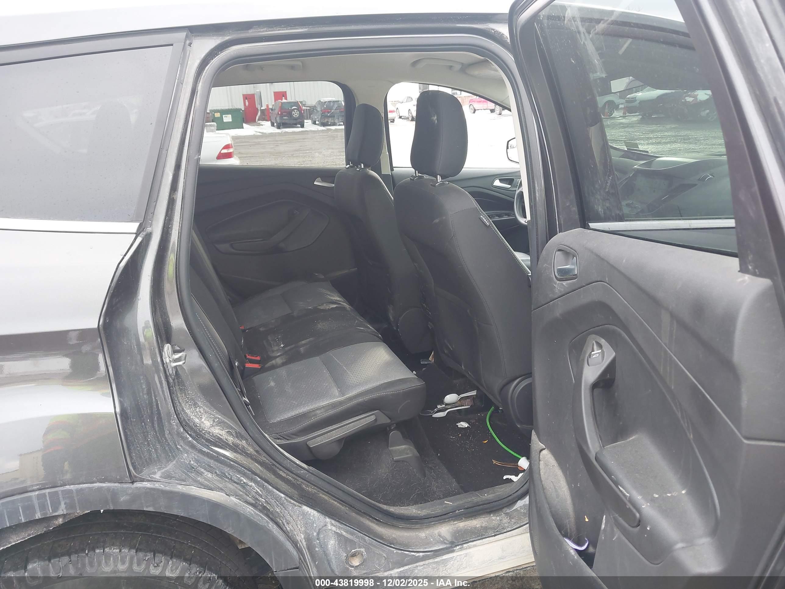 FORD ESCAPE image 8