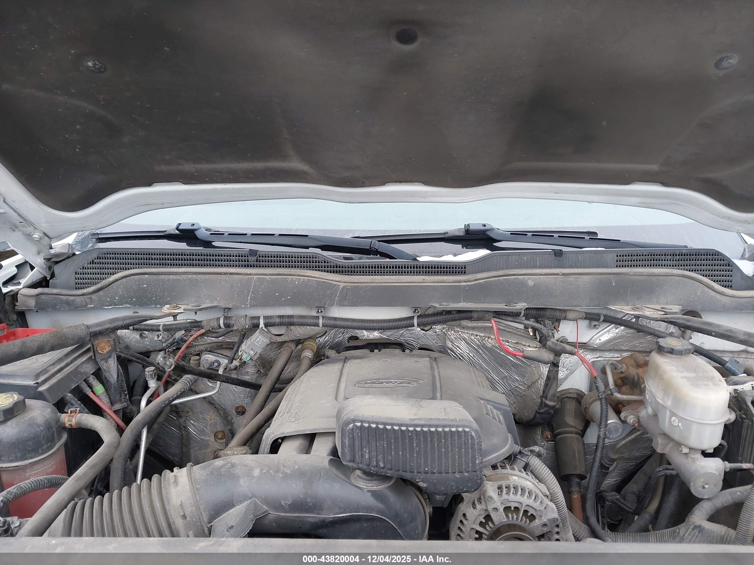CHEVROLET SILVERADO image 10