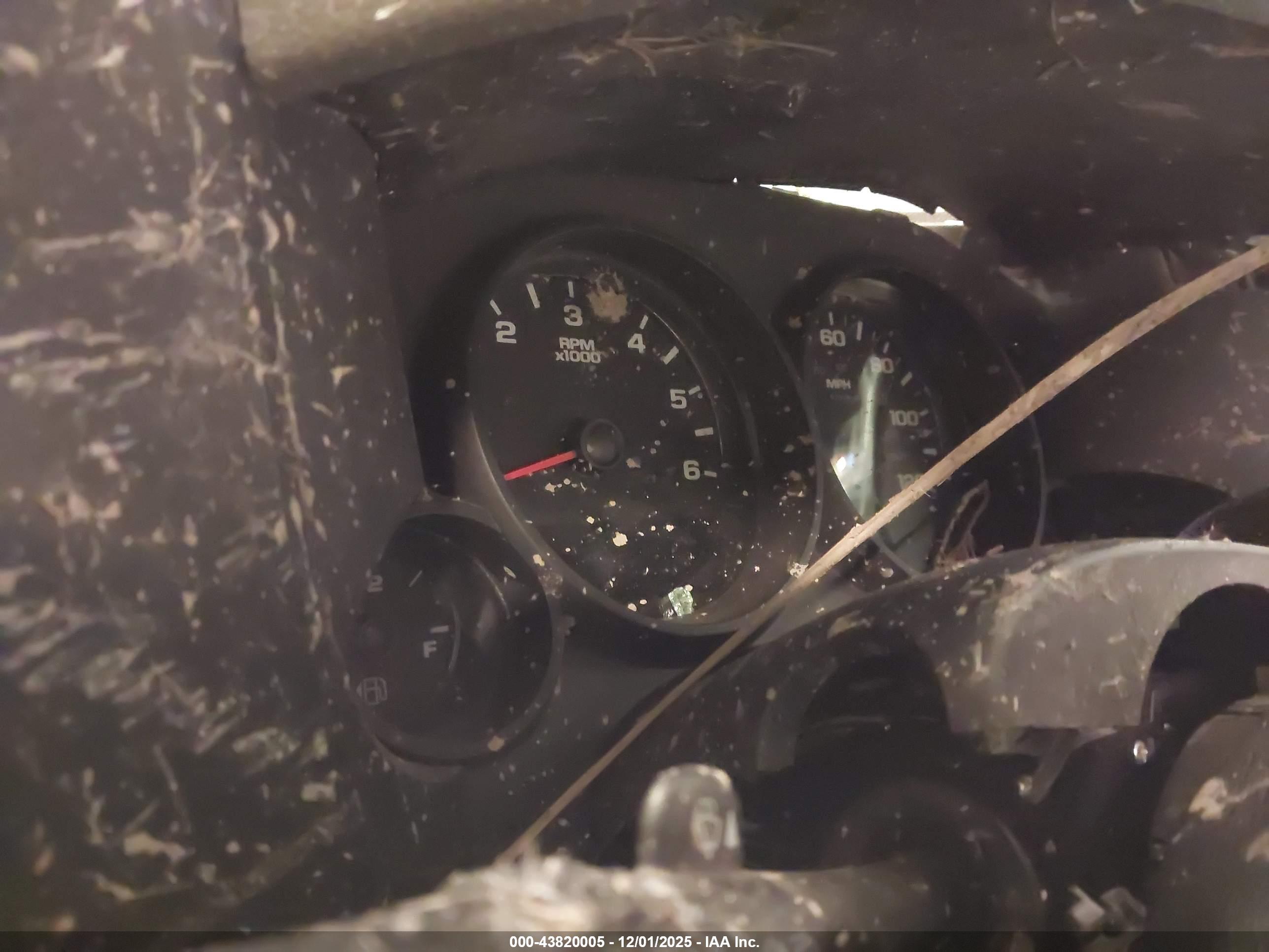 CHEVROLET SILVERADO image 7
