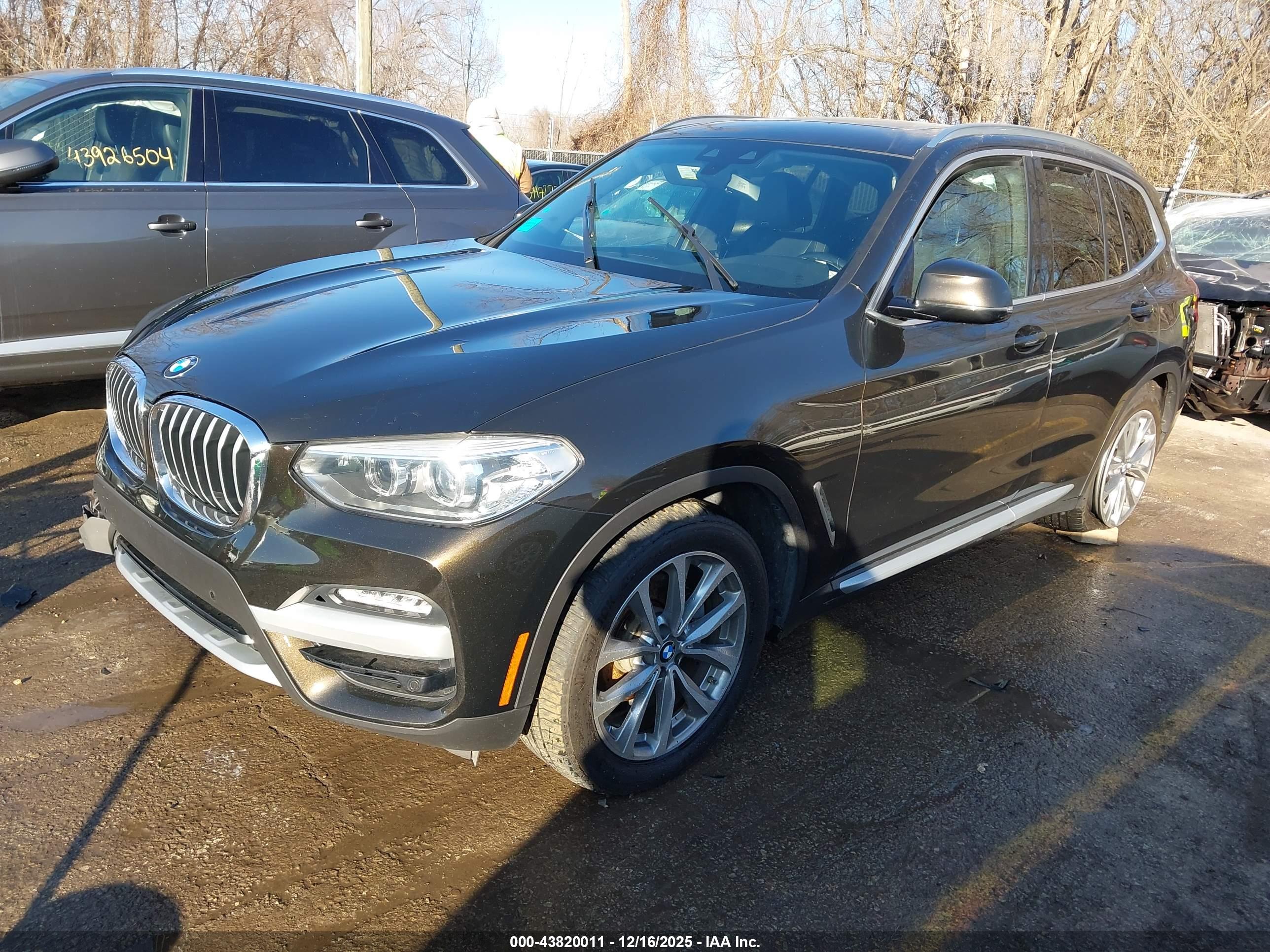 BMW X3 image 2
