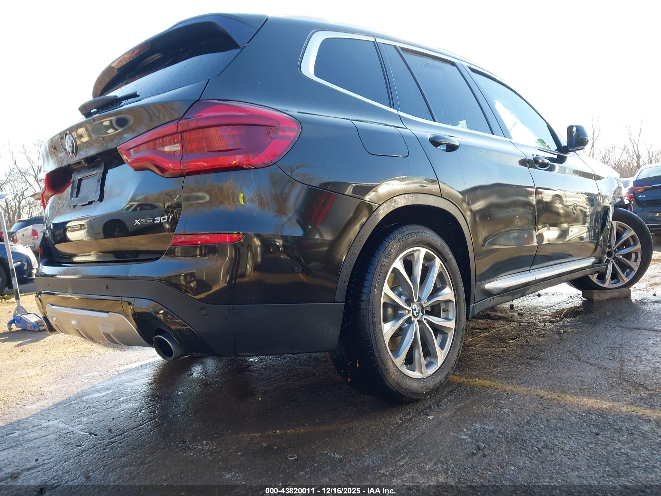 BMW X3 image 4