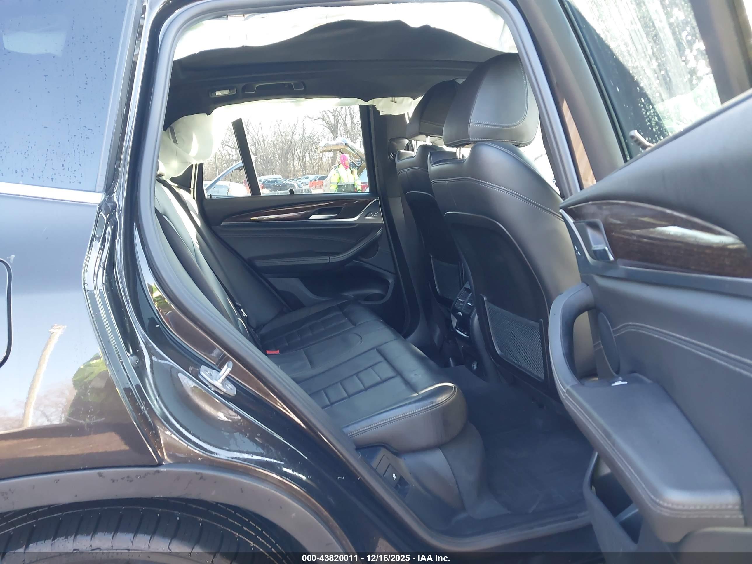 BMW X3 image 8