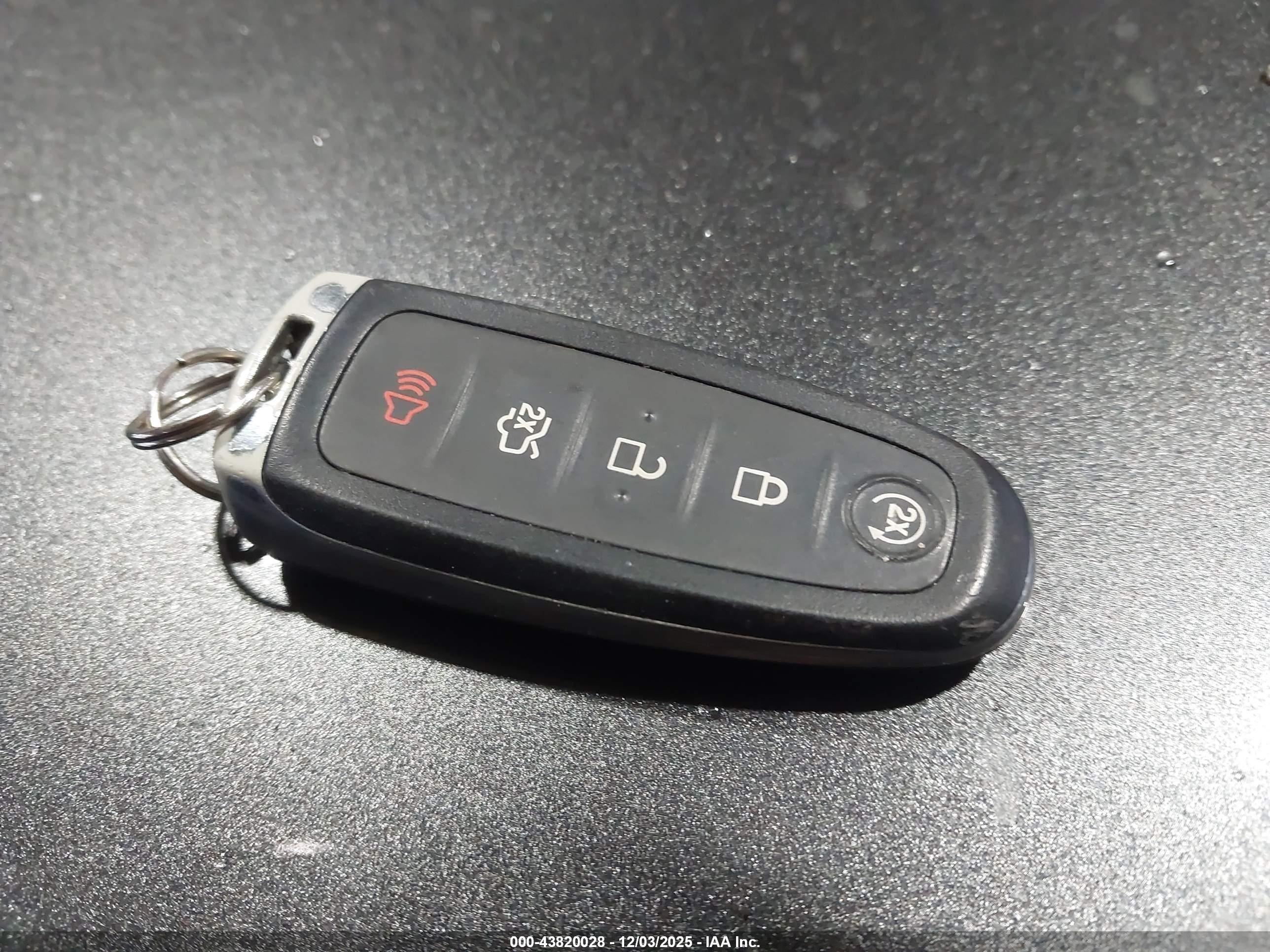 FORD ESCAPE image 11