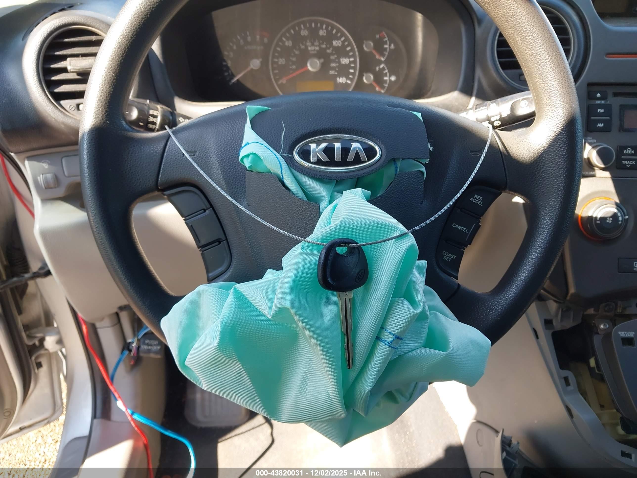 KIA RONDO image 11