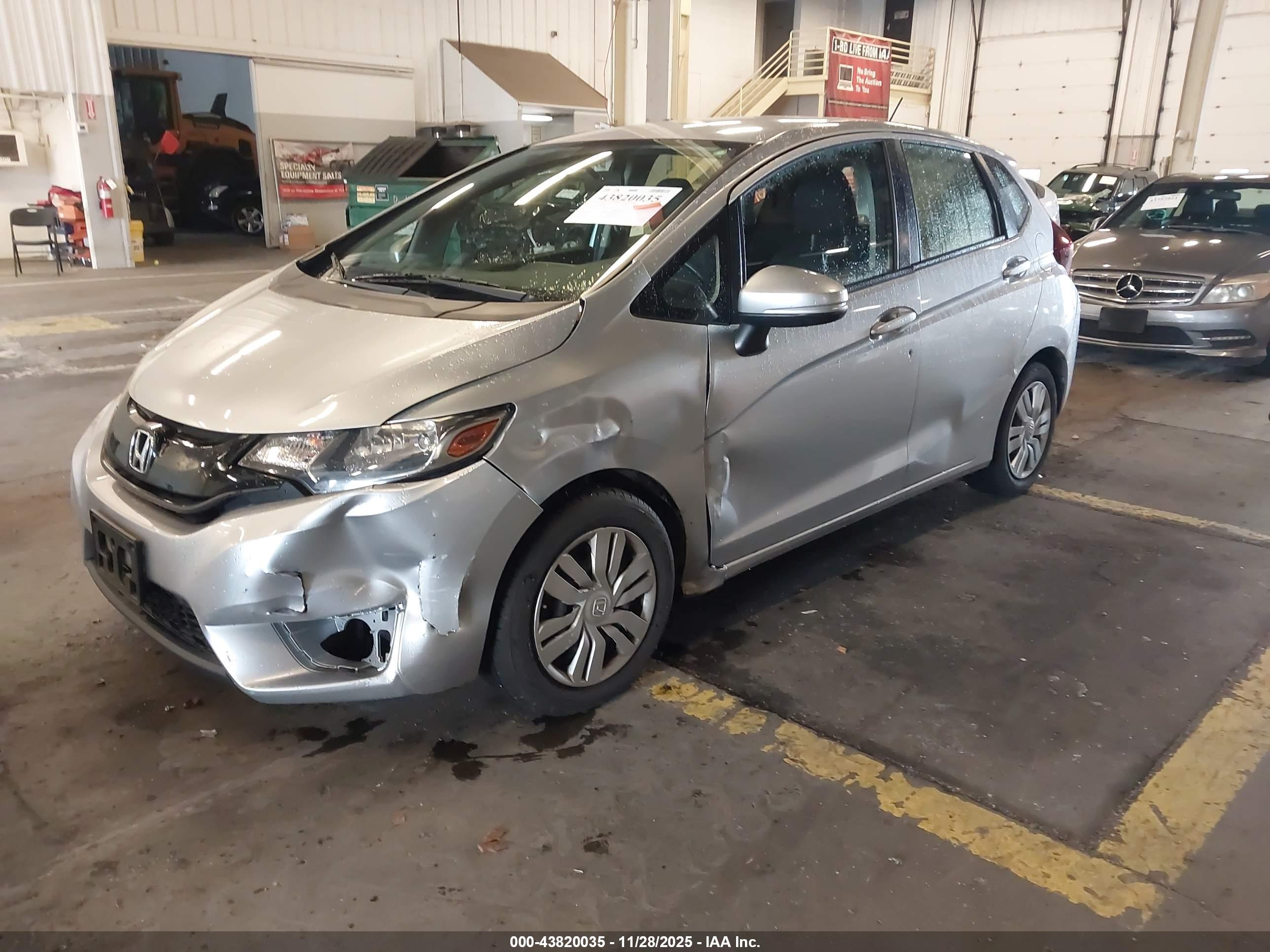HONDA FIT image 2