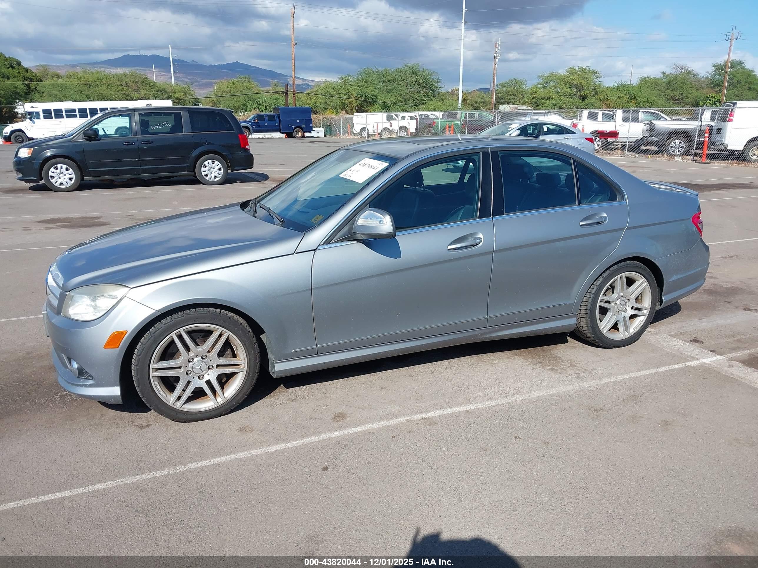 MERCEDES-BENZ C image 2