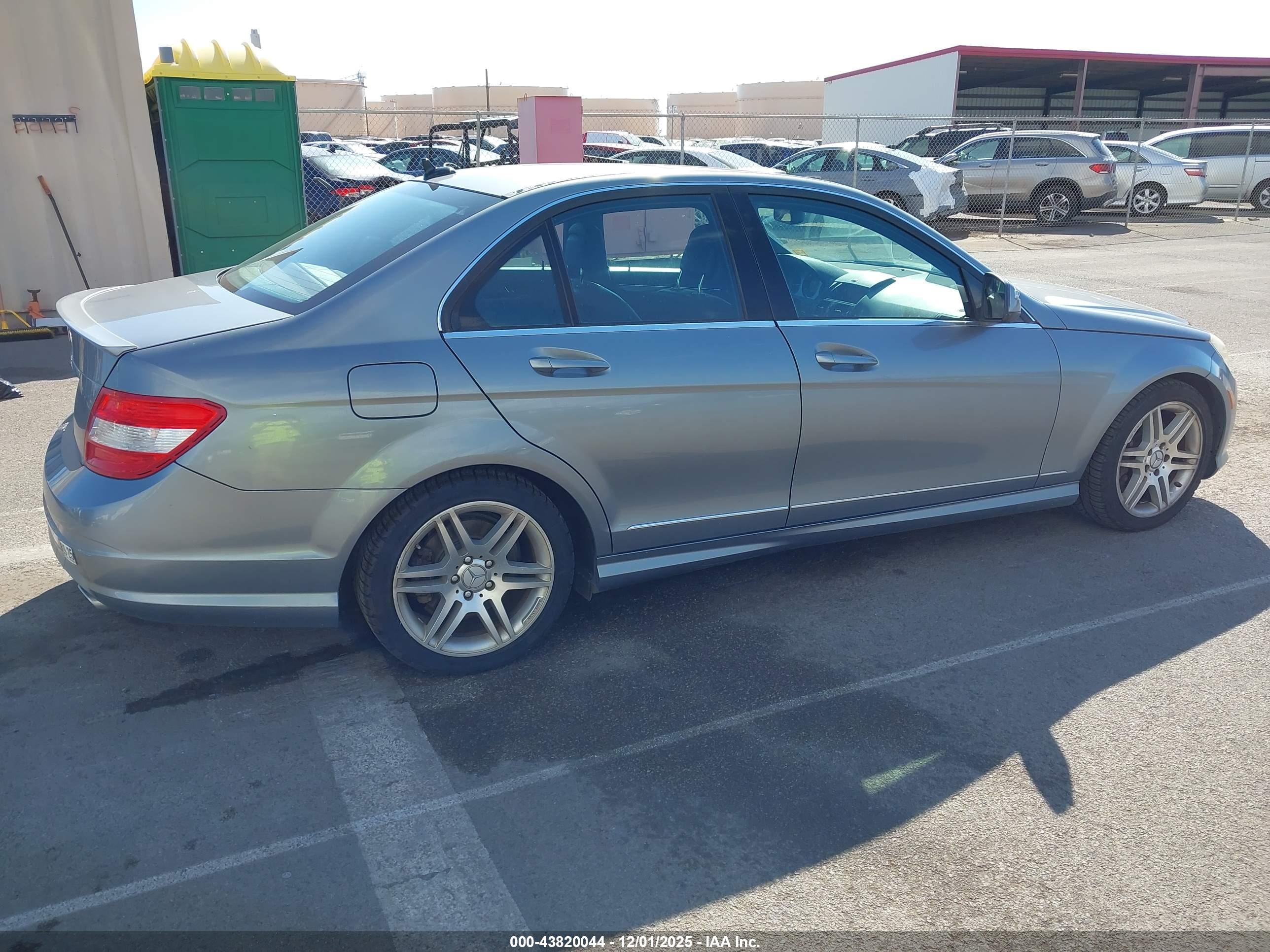 MERCEDES-BENZ C image 4