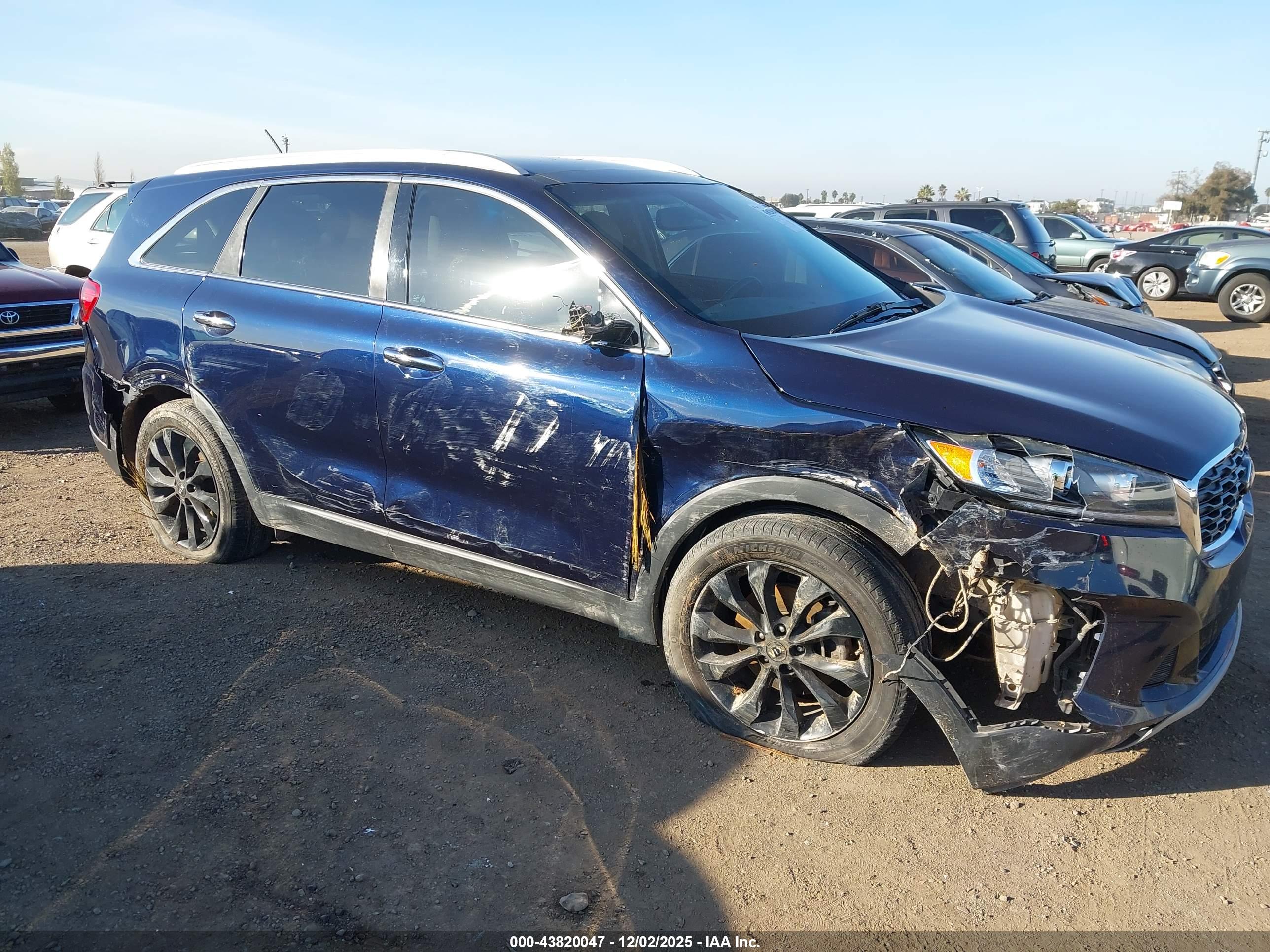KIA SORENTO image 6