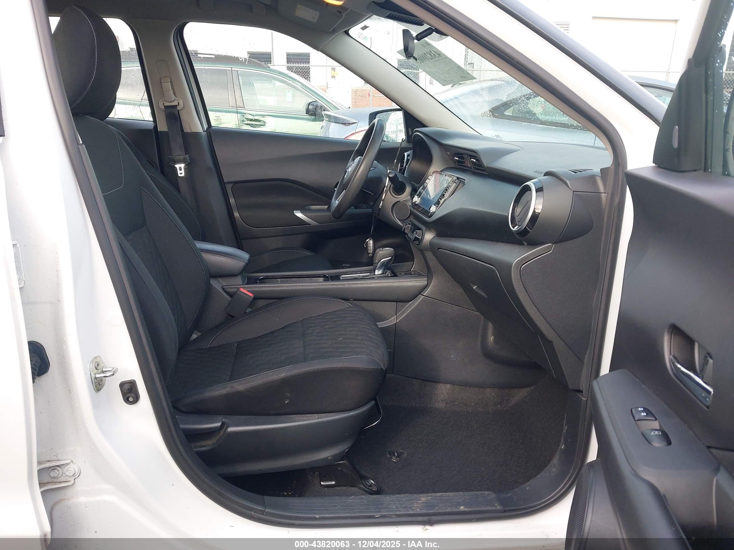 NISSAN KICKS image 5