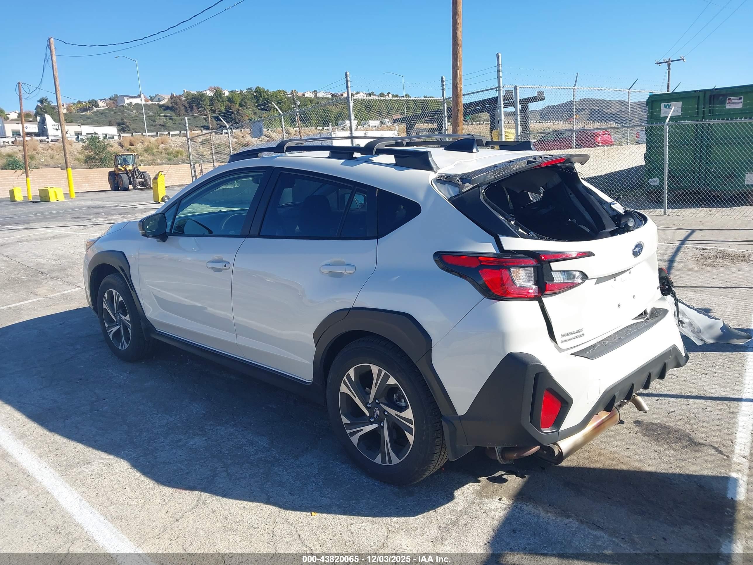 SUBARU CROSSTREK image 3