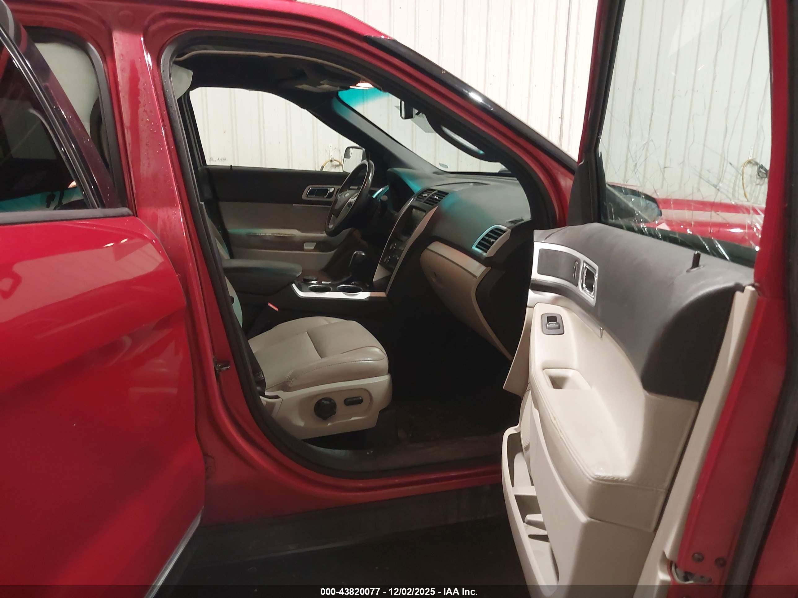 FORD EXPLORER image 5