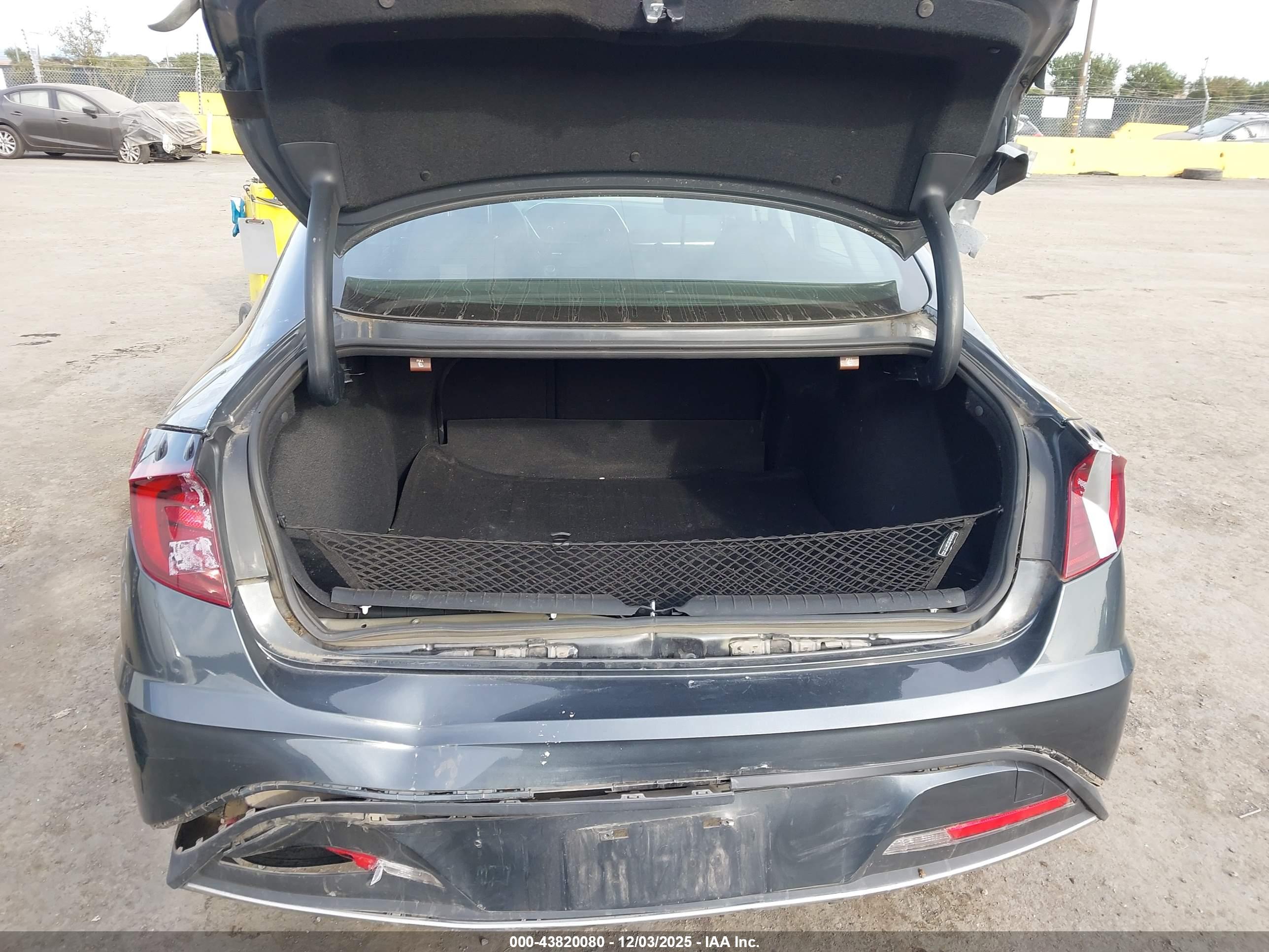 HYUNDAI SONATA image 6