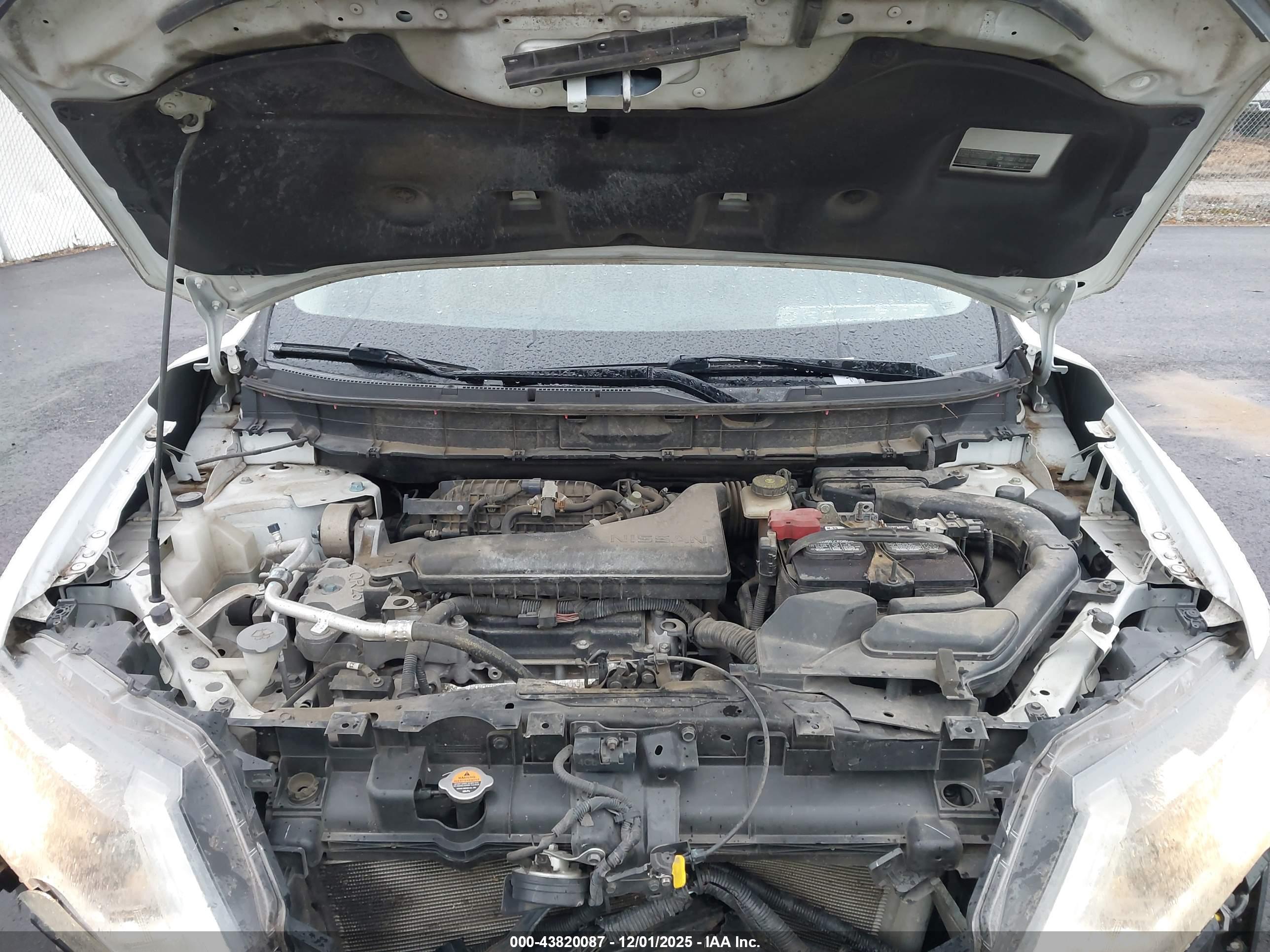 NISSAN ROGUE image 10
