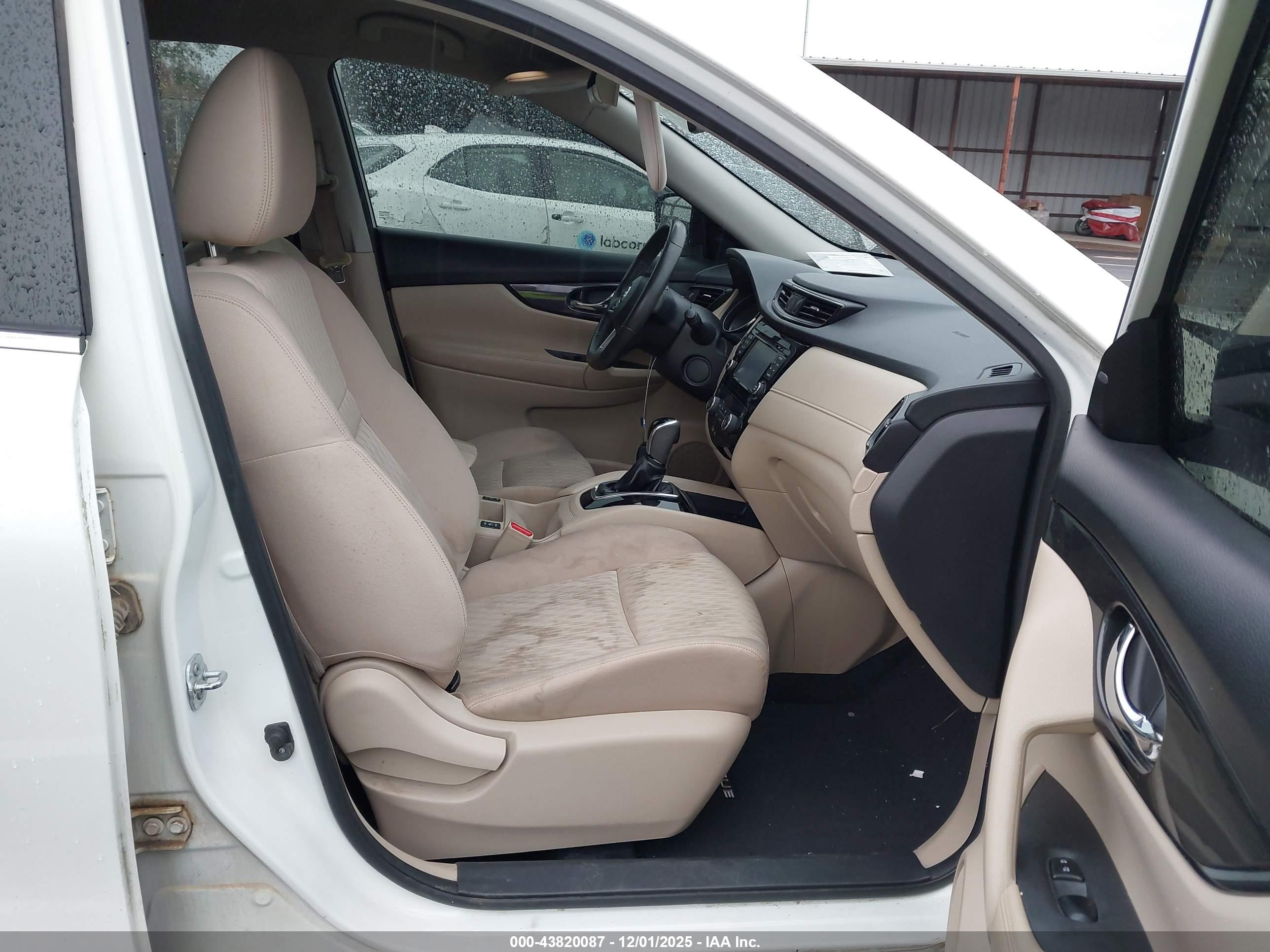 NISSAN ROGUE image 5
