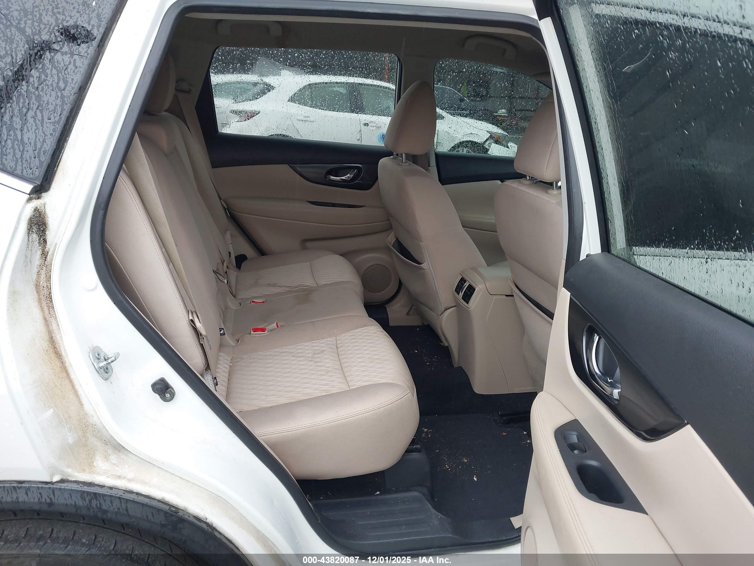 NISSAN ROGUE image 8