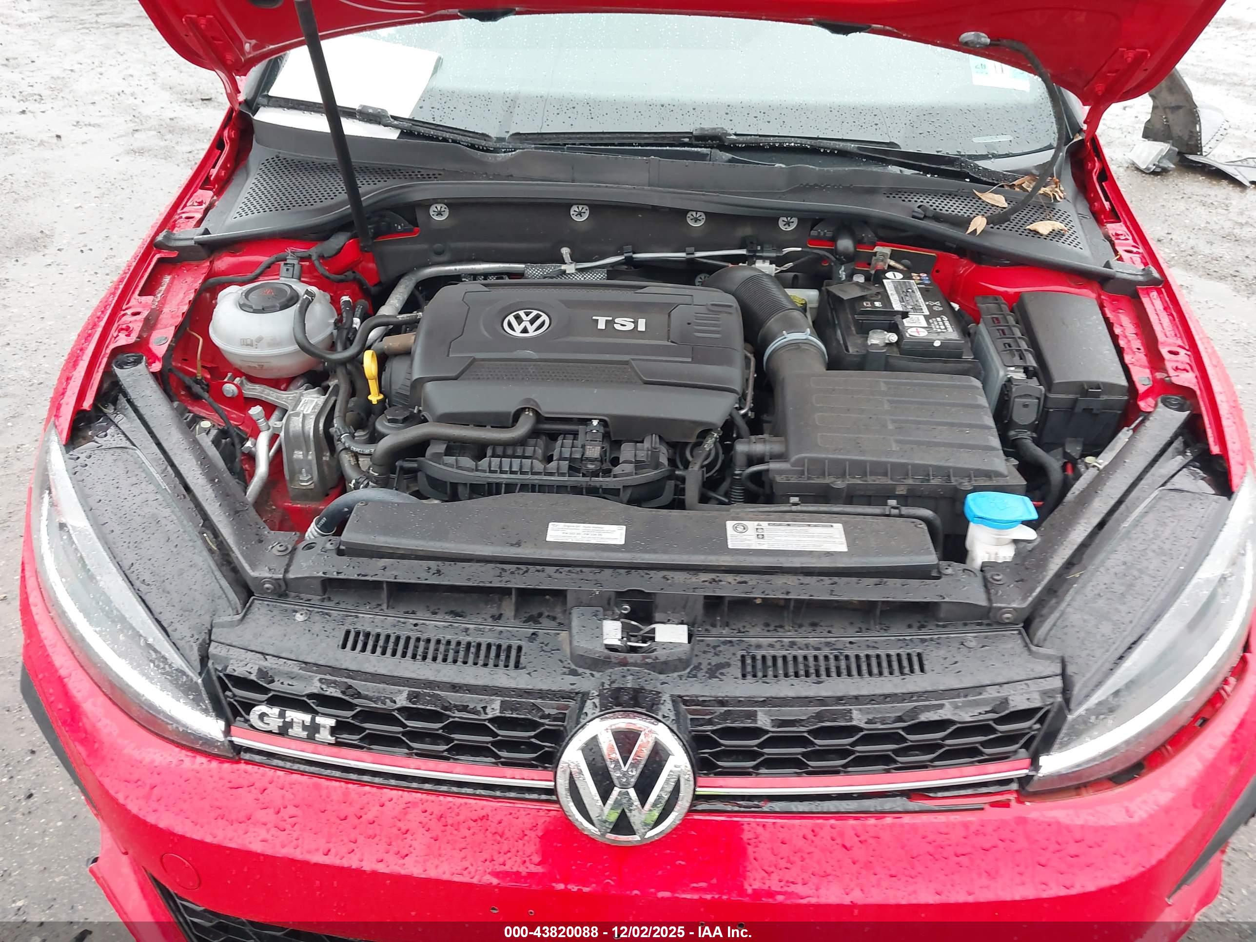 VOLKSWAGEN GOLF image 10