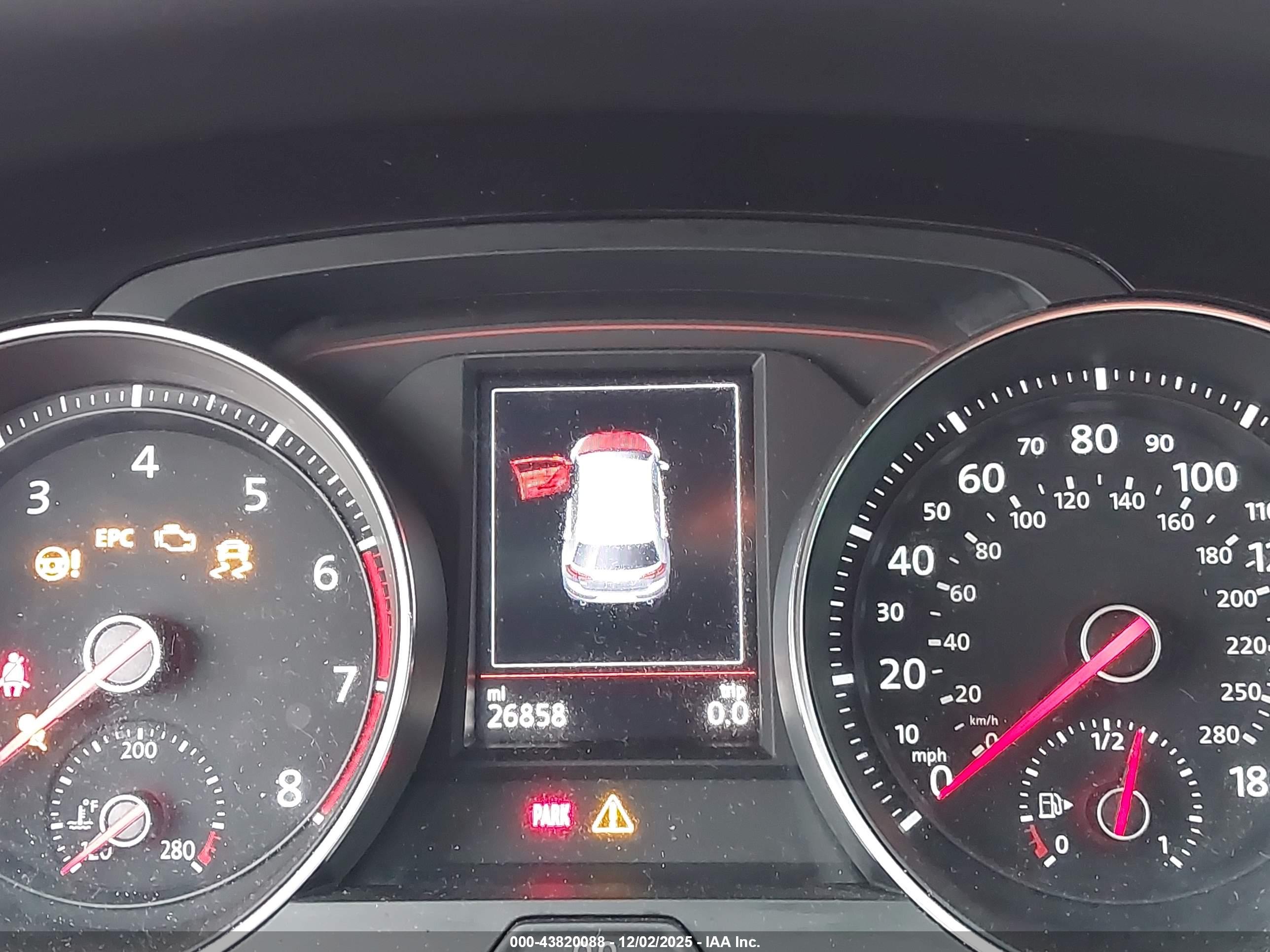 VOLKSWAGEN GOLF image 7