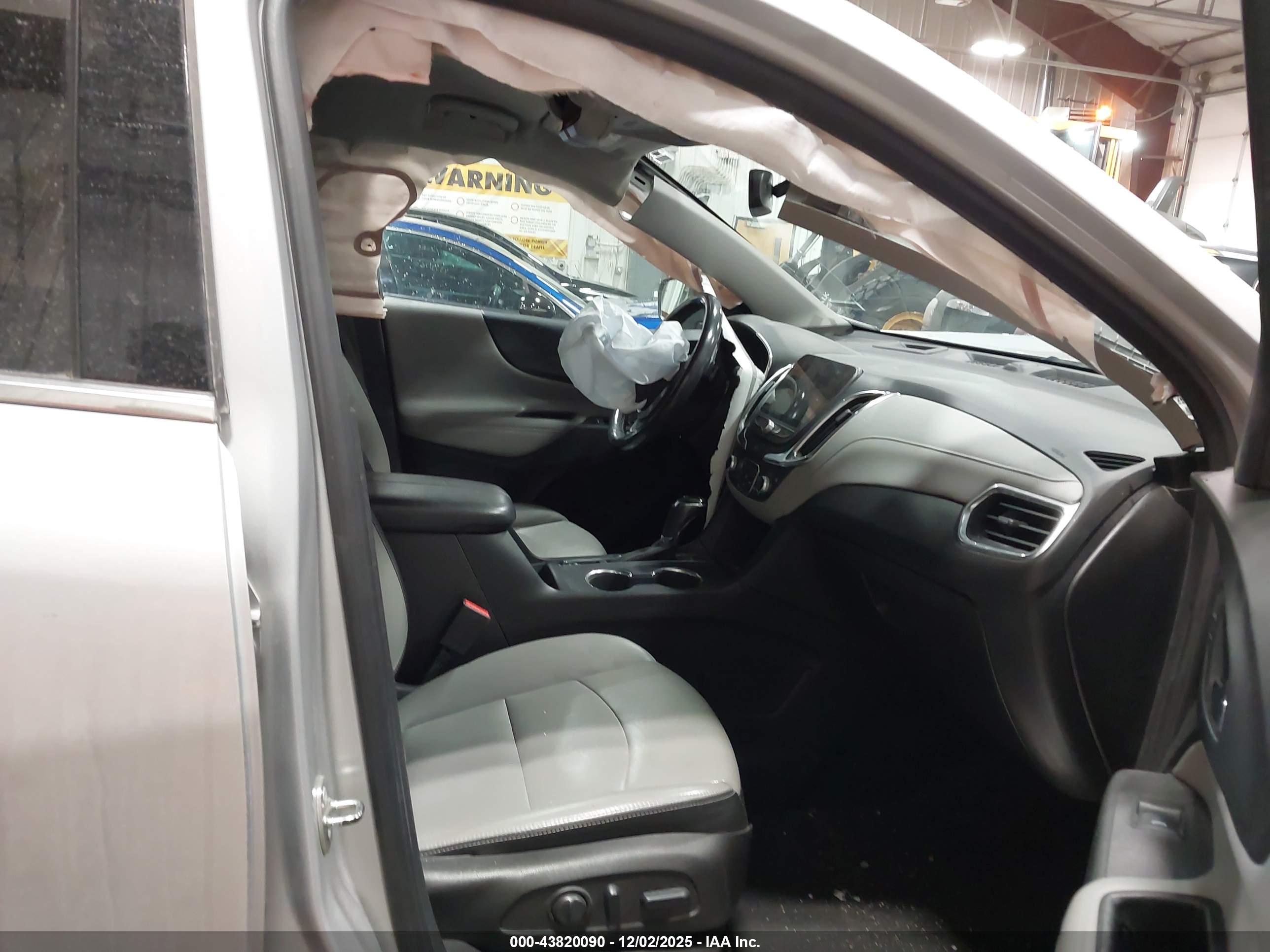 CHEVROLET EQUINOX image 5