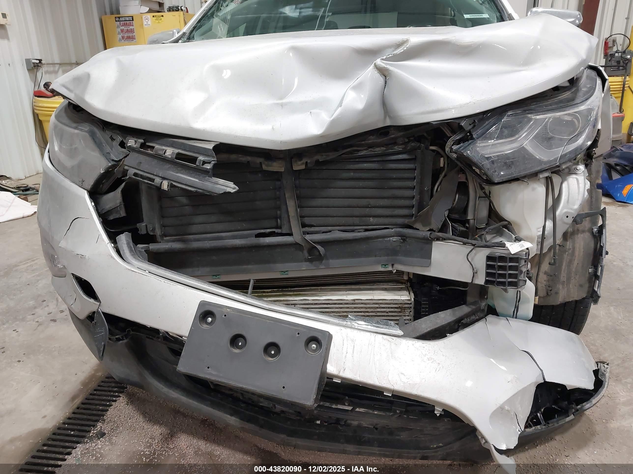 CHEVROLET EQUINOX image 6