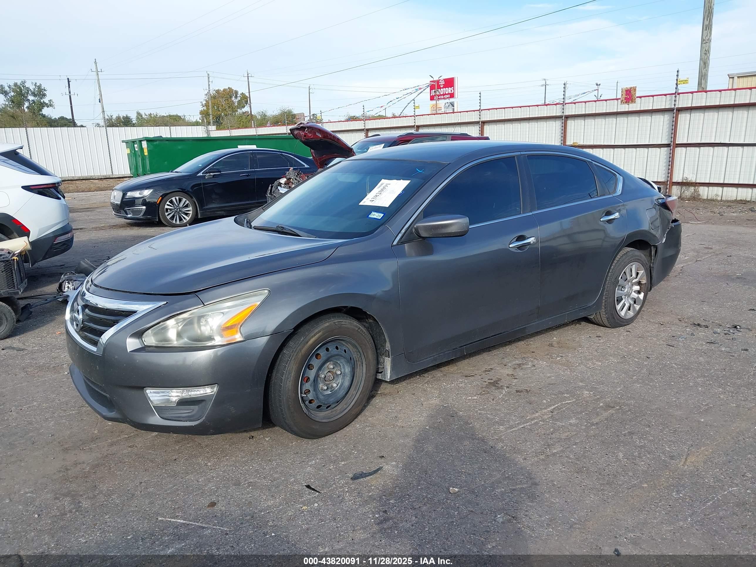 NISSAN ALTIMA image 2